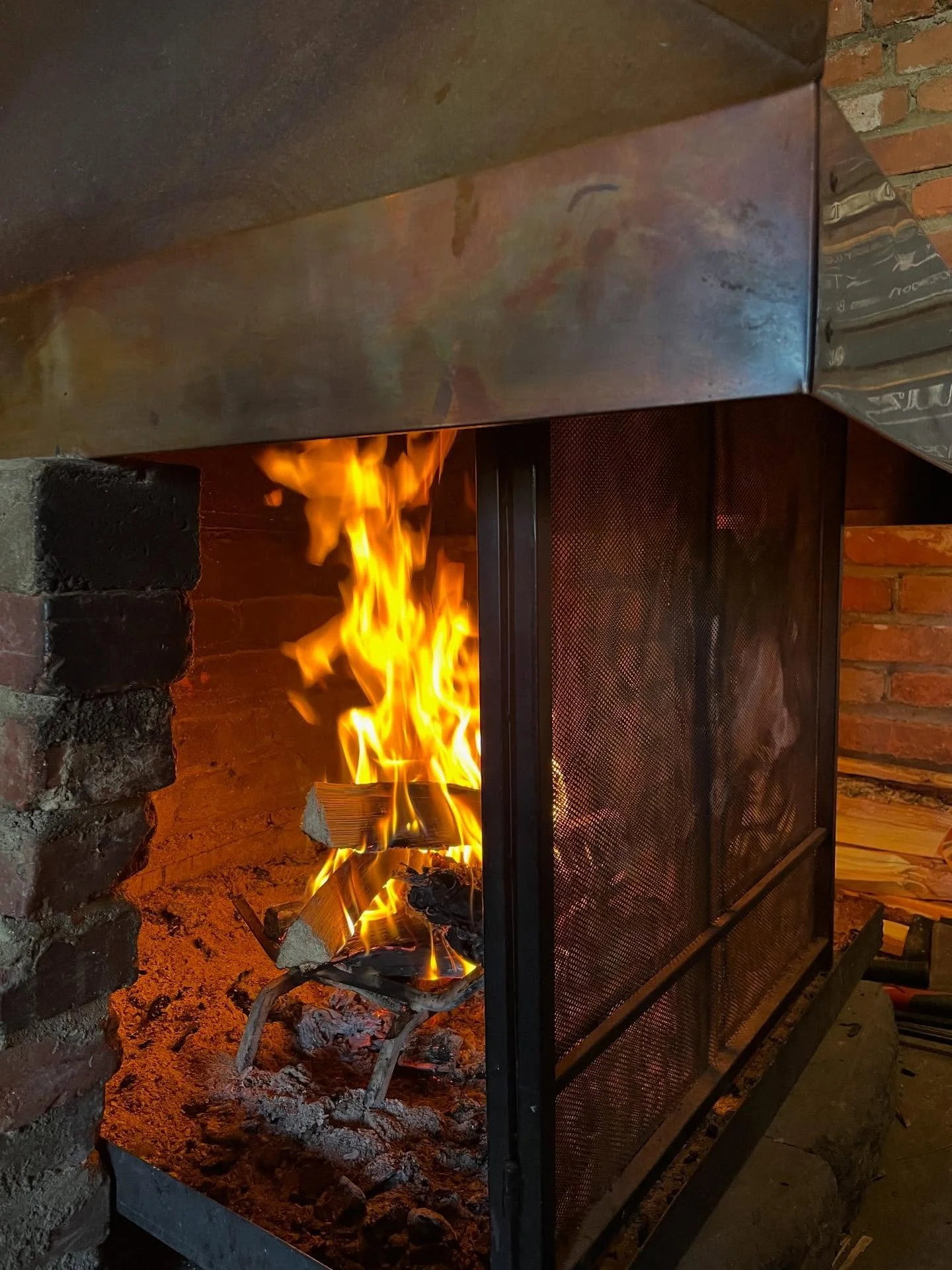 There&rsquo;s snow on the ground! Come warm up by our fire! Cheers! ❄️🔥🍻