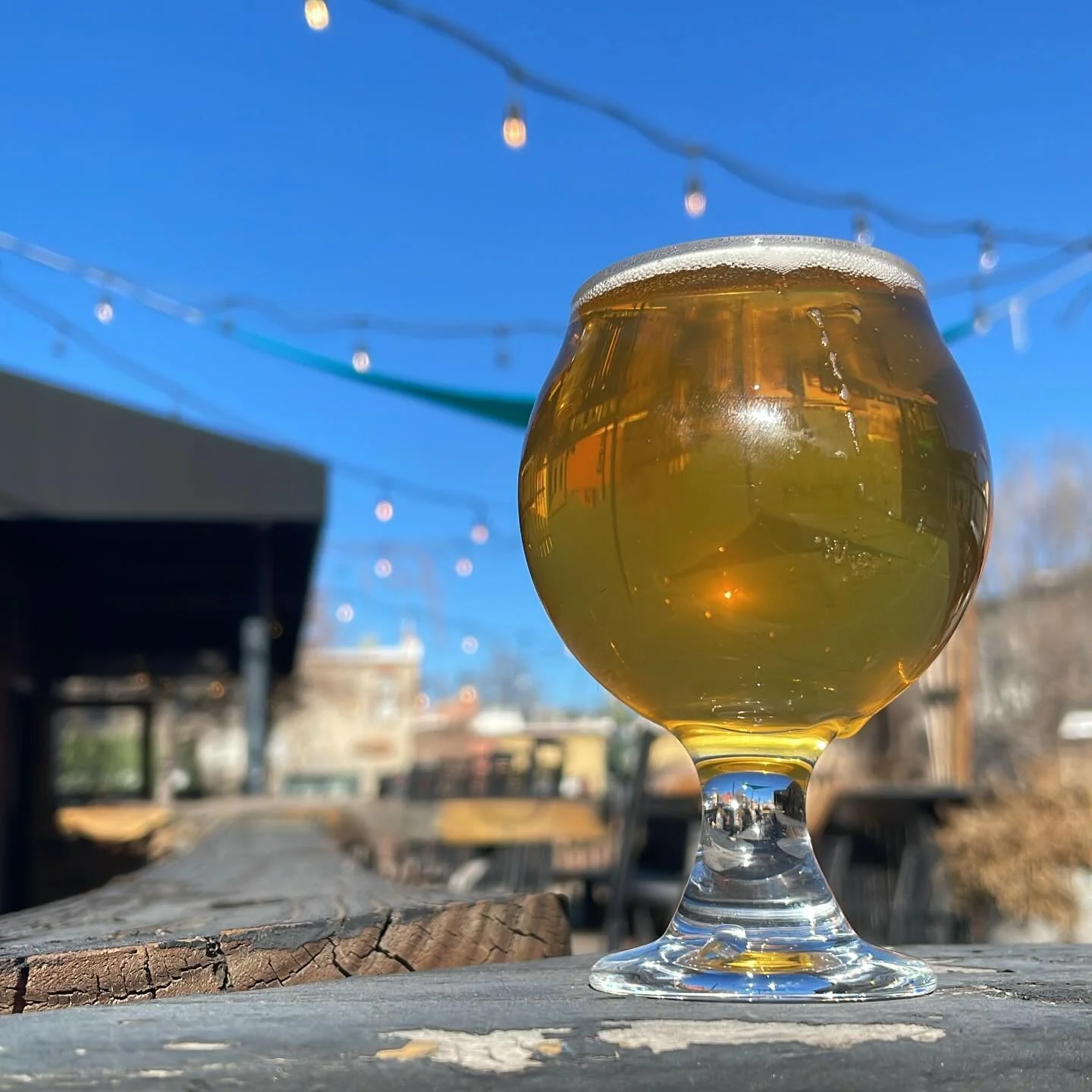 The sun is shinning on our patio today! Come hangout! 🍻☀️😎