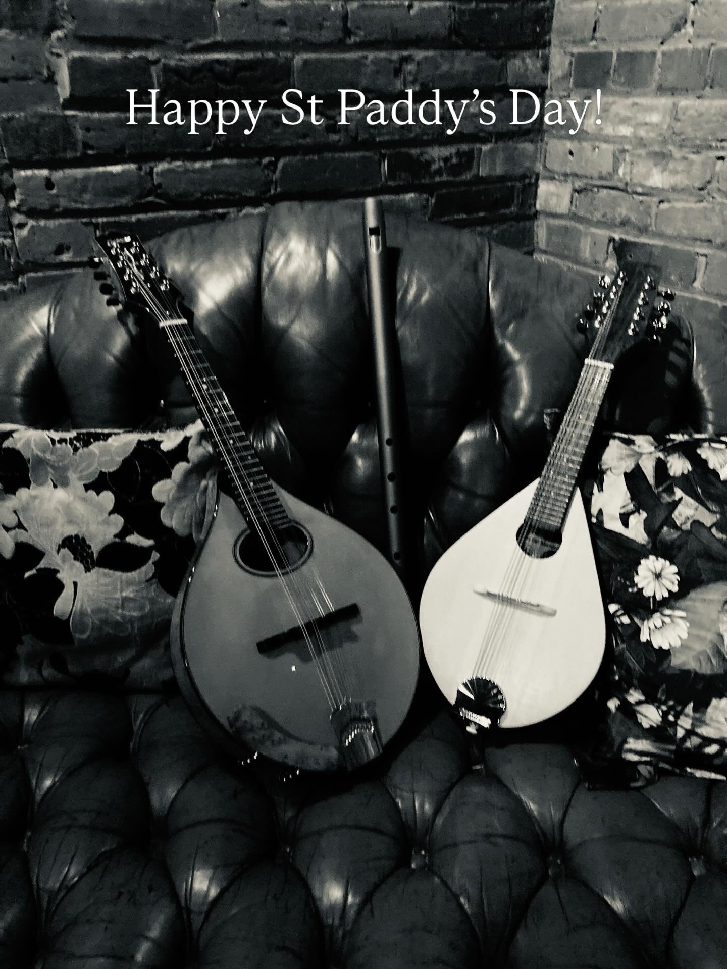 Traditional Irish Music tonight at 7pm and food from Chef Raj. See you soon! 🇮🇪🍀