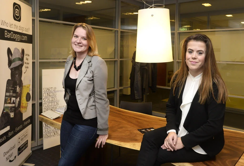Melissa Oosterbroek en Valerie Vallenduuk bij Rabobank-Haarlemvalley incubator