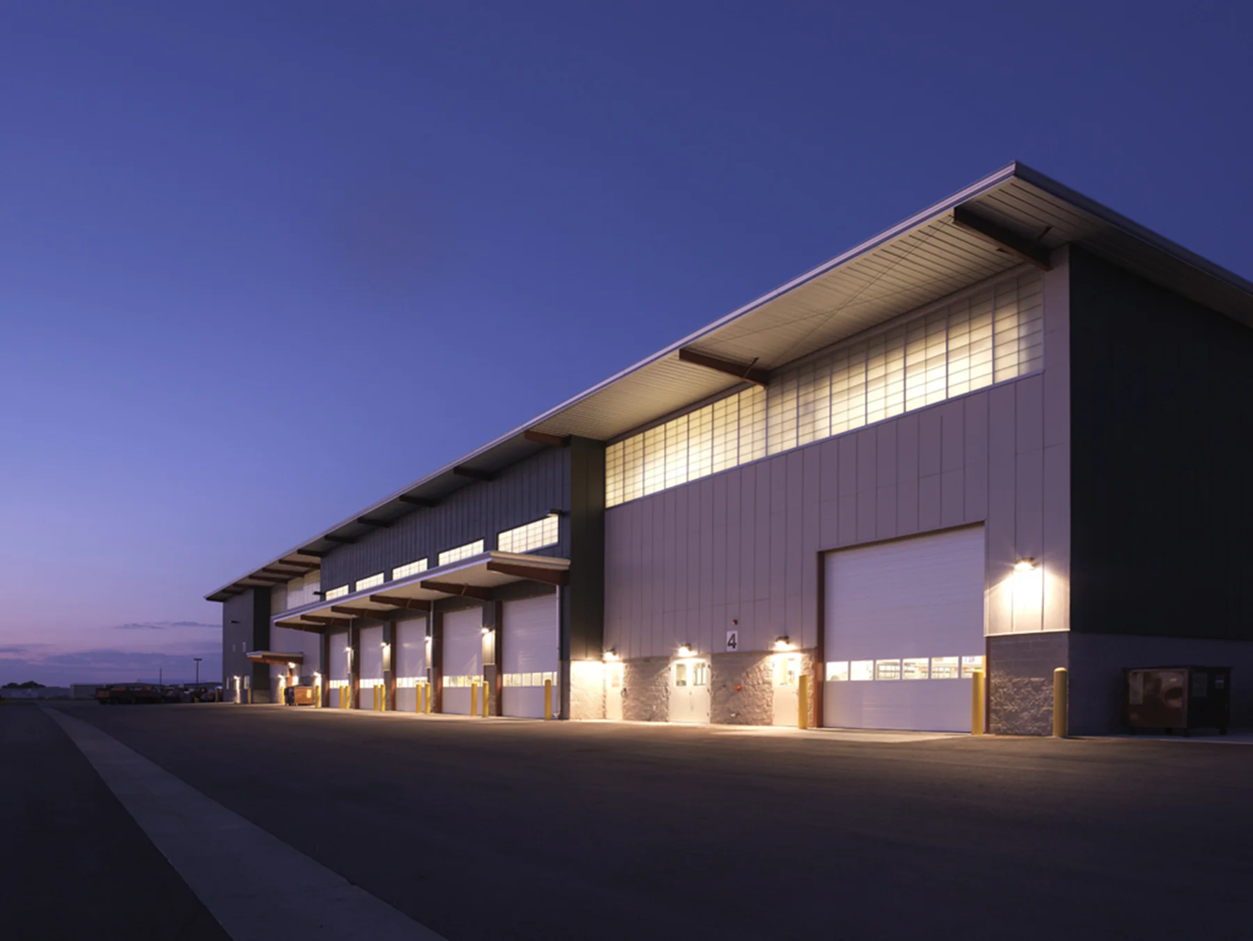 Longmont-CO_Bldr-EQ-Fleet-Cntr-Ext-2.jpg