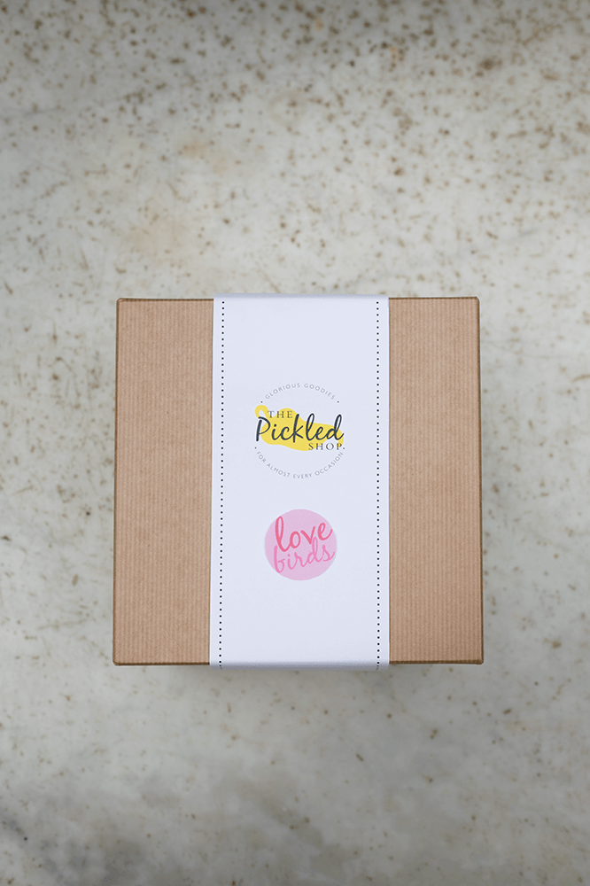 Lovebirds deluxe hamper