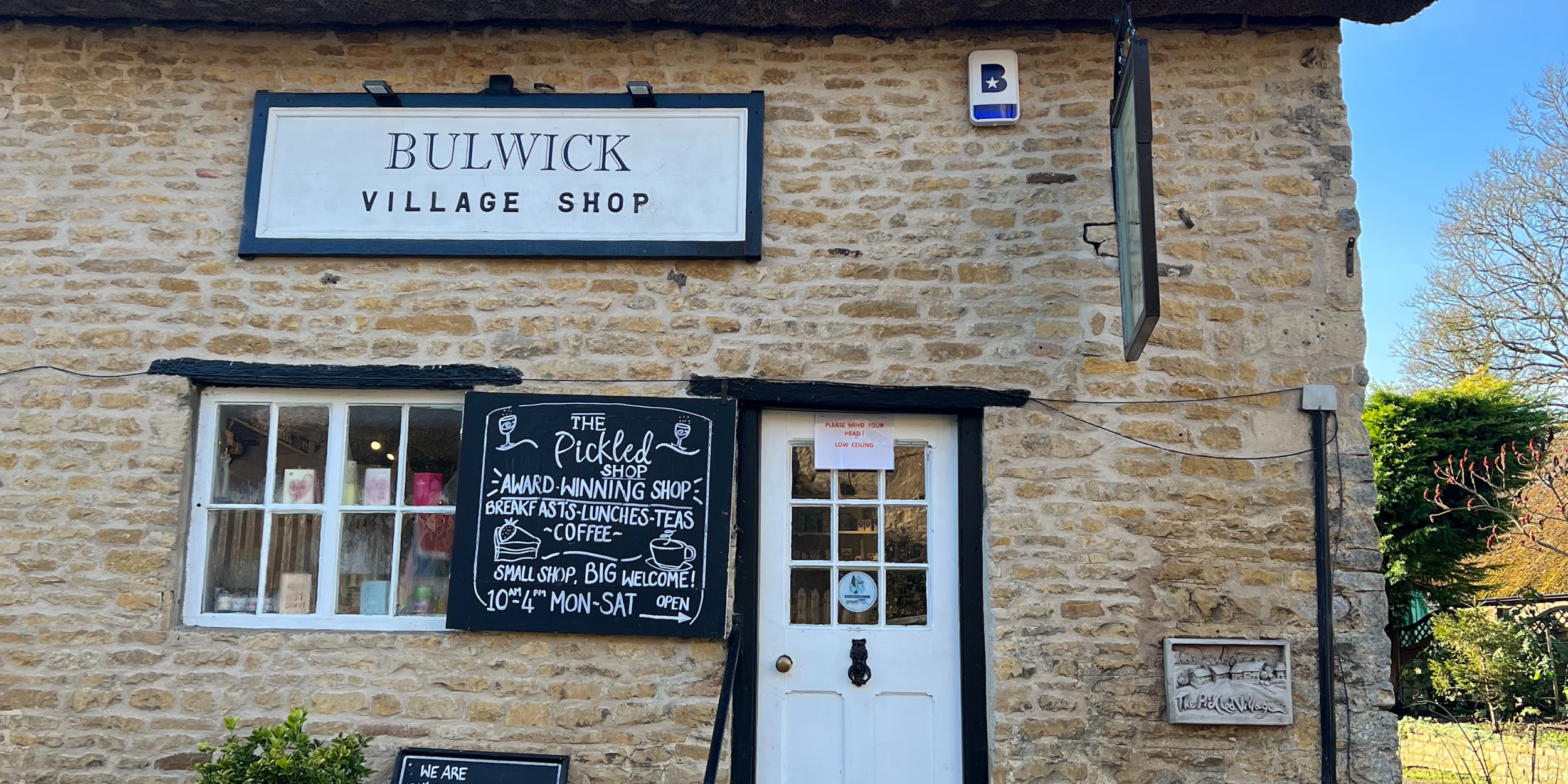 One of the most beautiful village shops you’ll find. The Pickled Shop in Bulwick has a stunning ‘tea terrace’ and sells delicious cakes and local produce. Owner Camille (pictured) has created a slice of heaven in nor (6).png