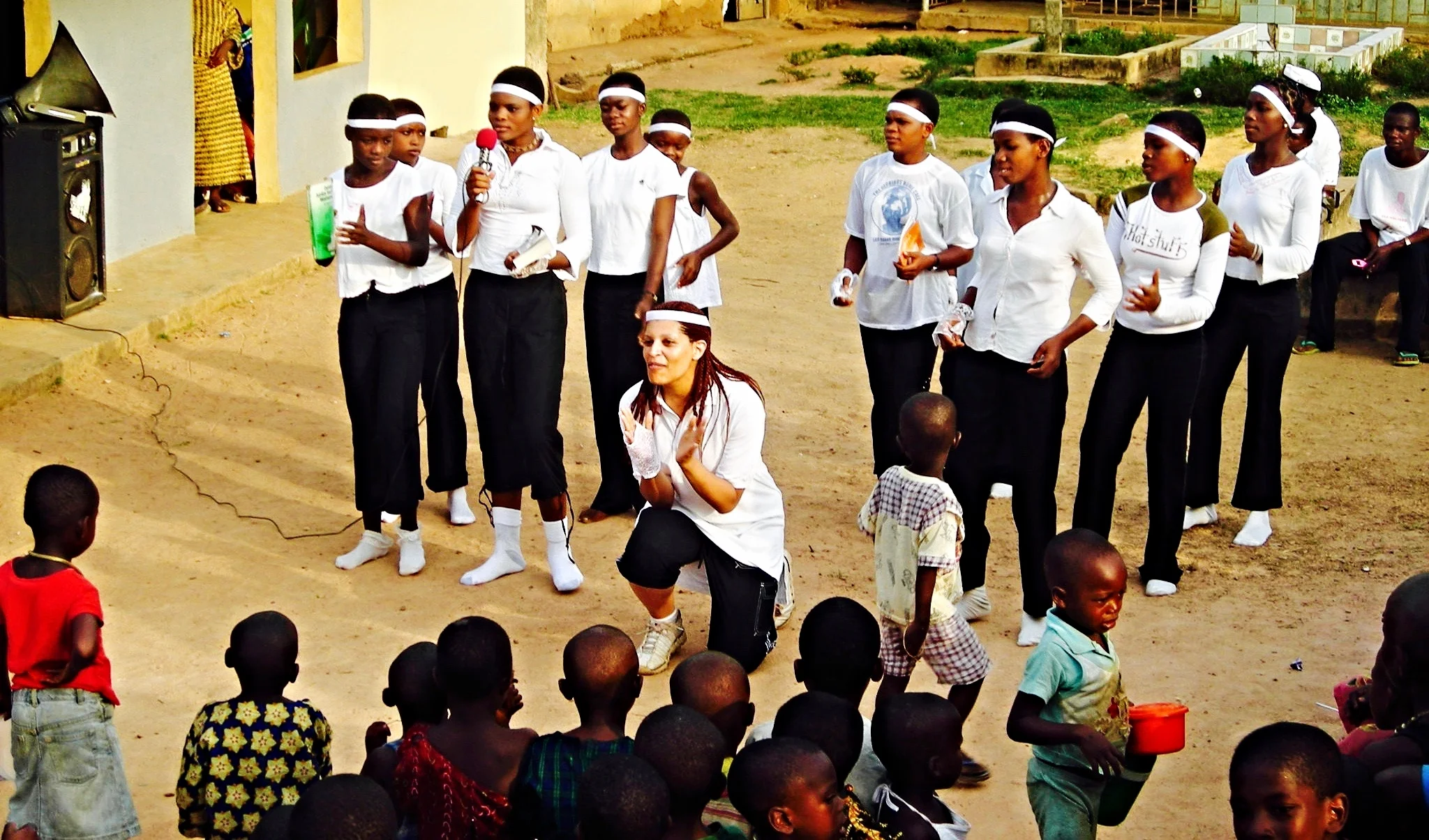 Performance by Ututu Village Girls