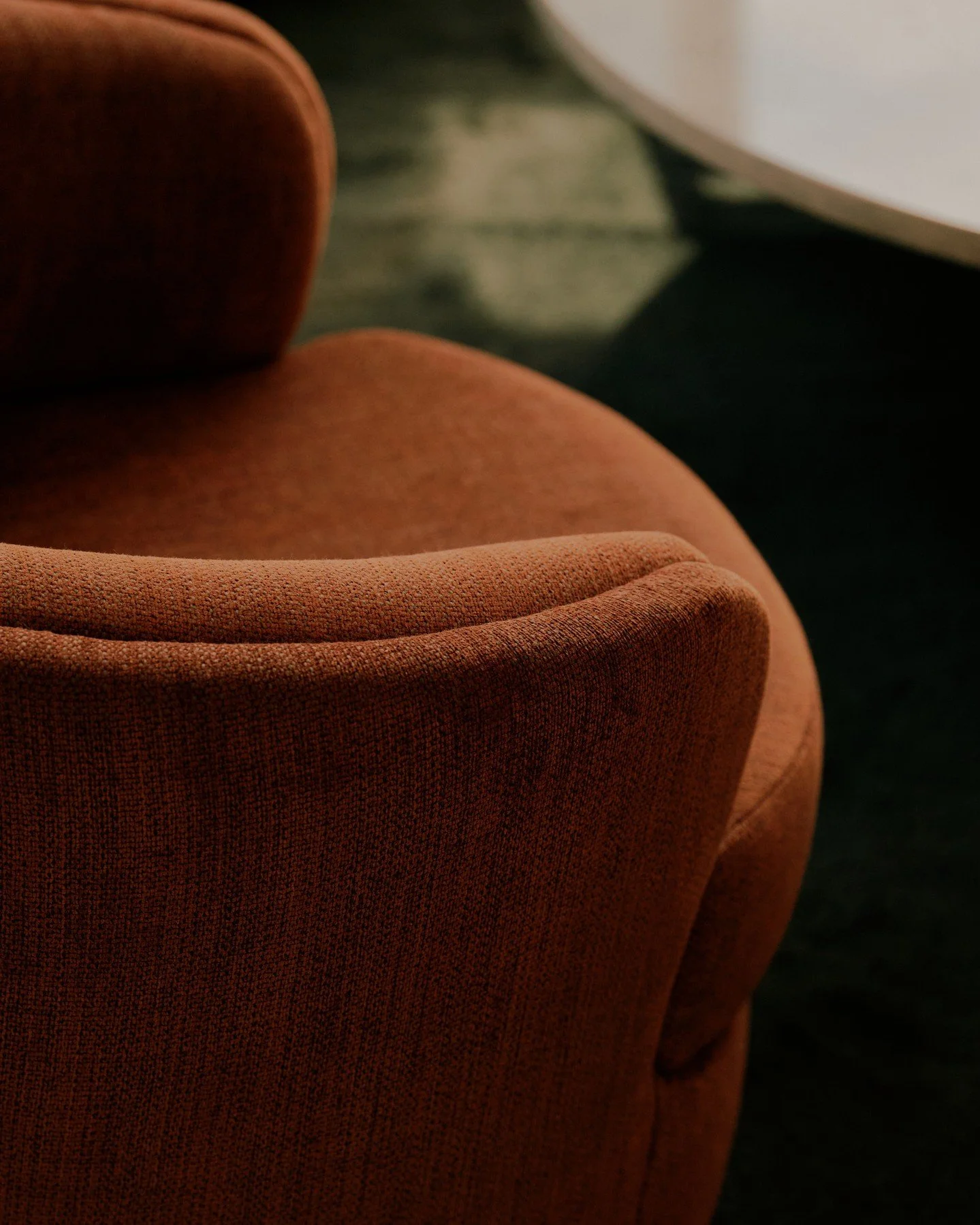 BEAU LOUNGE CHAIR - Featuring soft, flowing lines, the Beau Lounge chair was envisioned by Bunn Studio for our Radnor Made Collections. Captured perfectly here in our Sutton Tower Gallery with the Radnor made Parlor Rug by Elizabeth Roberts⁠
⁠
@bunns