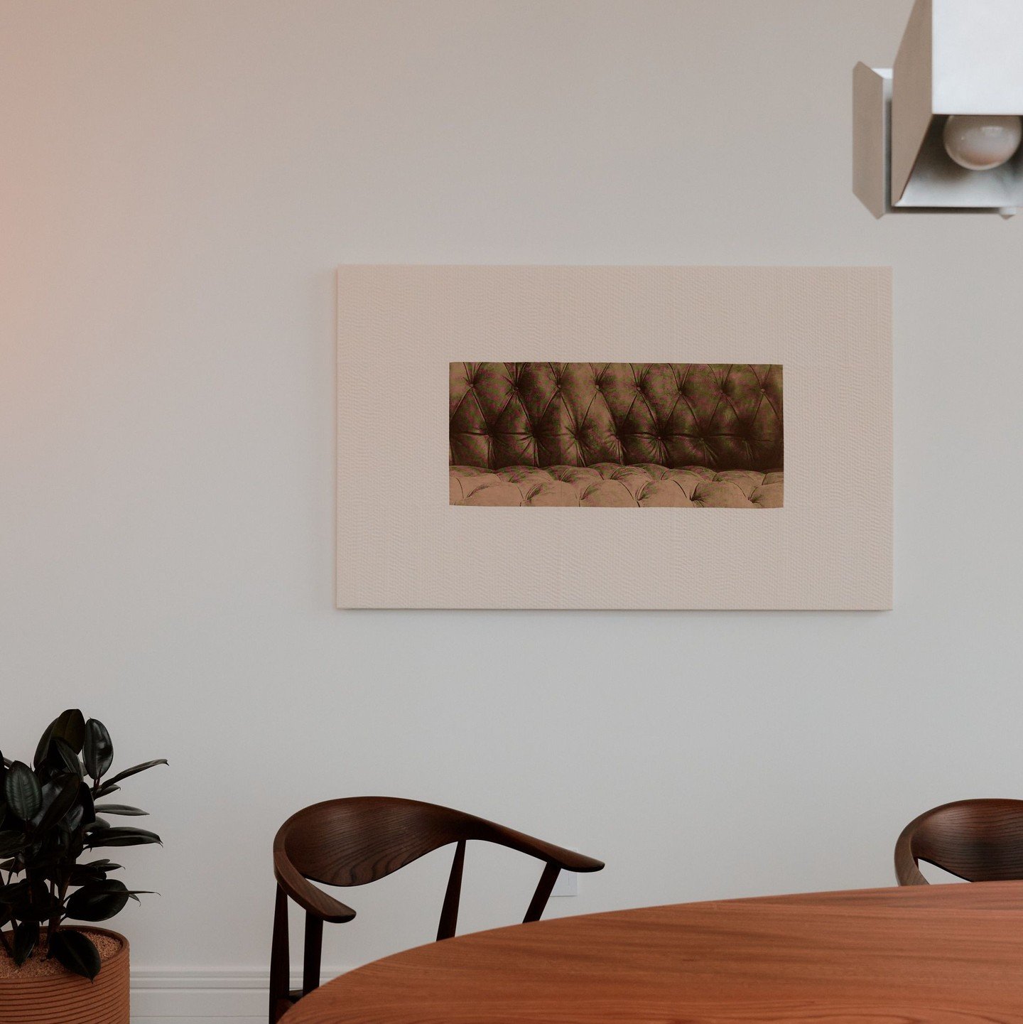 ABIGAIL BOOTH- Her practice combines repertoires and methods rarely found together. Borrowing from a range of traditions&mdash;minimalist painting, quilting, natural dyeing and pigmentation&mdash;her works achieve an elusive, enigmatic effect. ⁠
⁠
'F