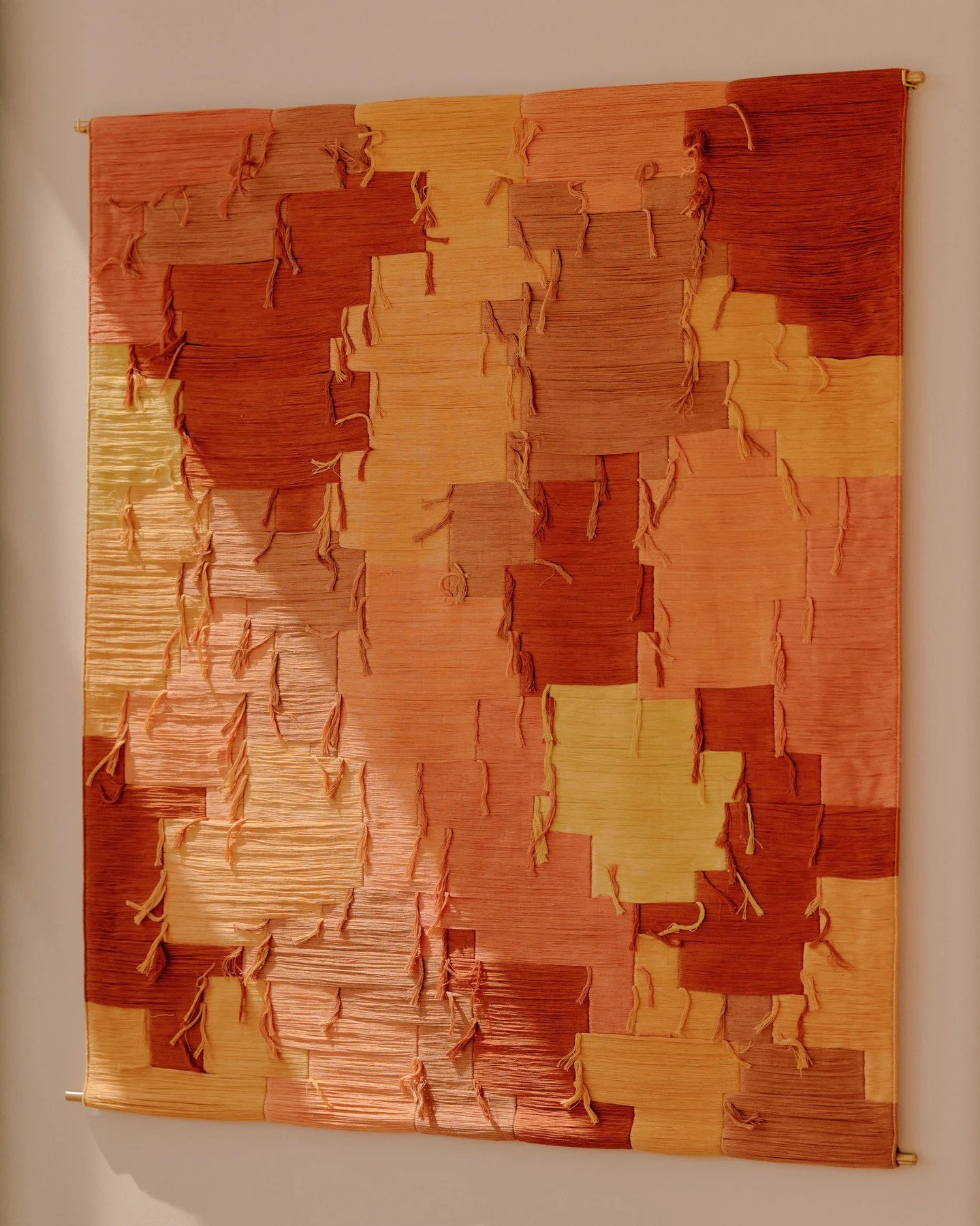 WEAVING XIII - The artistic creations of Lina Zedig stem from Swedish textile craftsmanship and fiber art traditions. Her work is deeply inspired by the folk artistry of both Japan and India, countries she has explored and resided in over the years.⁠