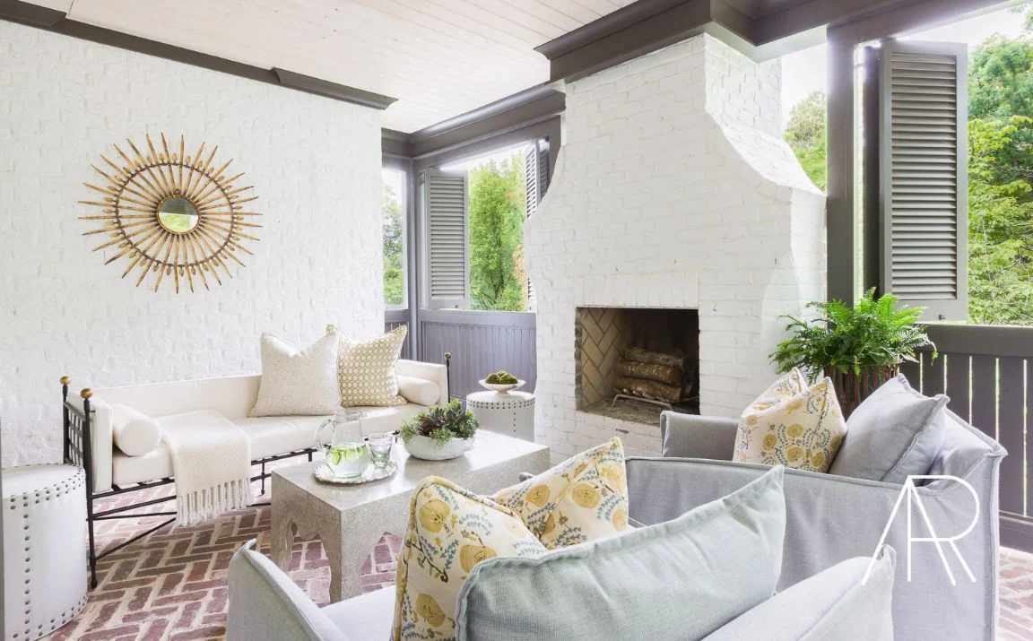 Gifted Photographer ALYSSA ROSENHECK, caught the spirit of this home in her photos taken for designer Laurel Powell. The home is featured in Southern Home Magazine. To see the all the photos of this home go to Alyssa's blog here . You will be glad you did!! The next decorating style that will be highlighted is the Farmhouse Style that is so popular right now!! For a reminder of why an organizational blog is highlighting decorating styles go to this post . THANK YOU FOR STOPPING BY OUR BLOG AND PINNING FROM EACH POST!! 