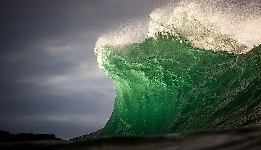 For more amazing photos go here . BREATHTAKING!!