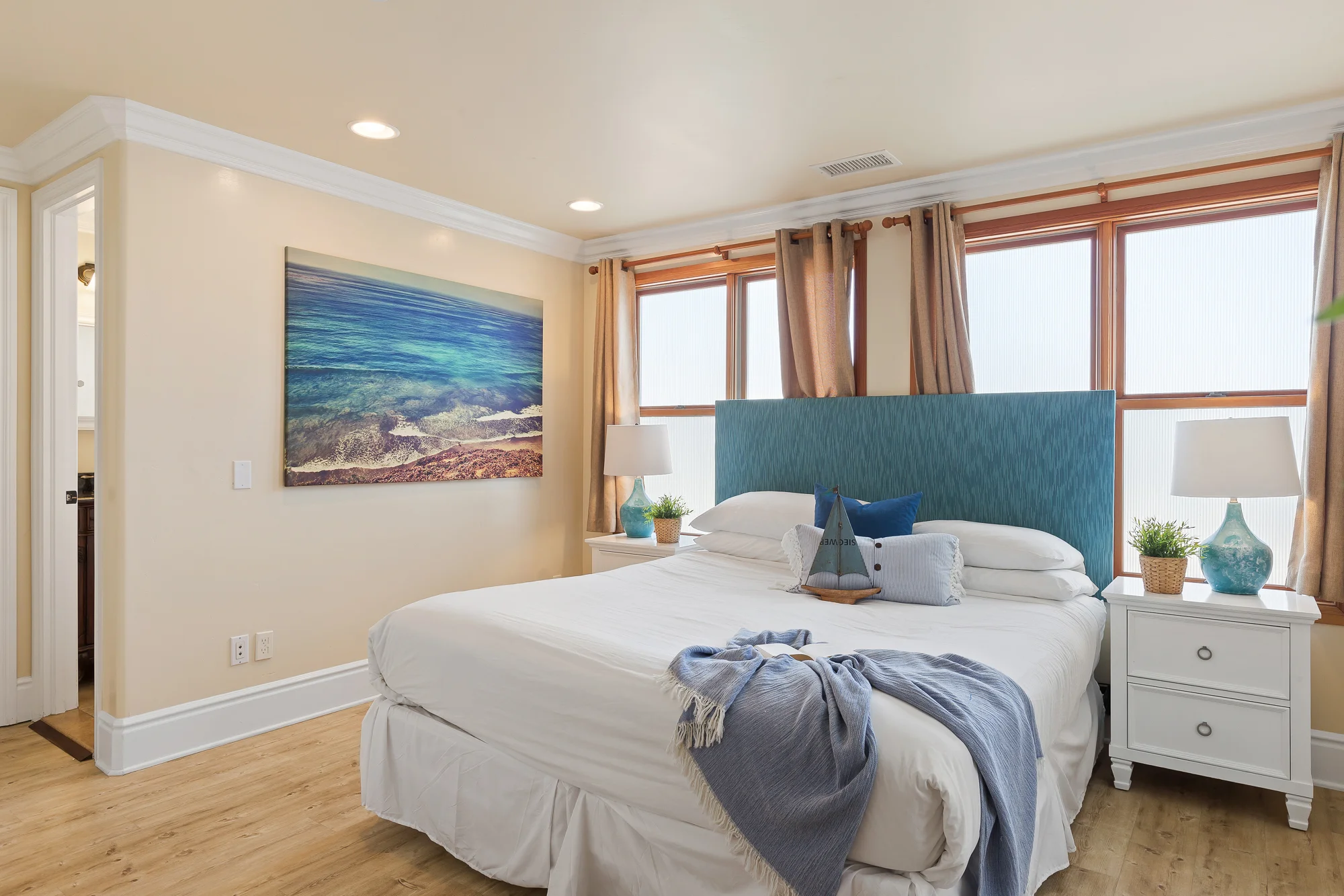 Bed 2.jpg
