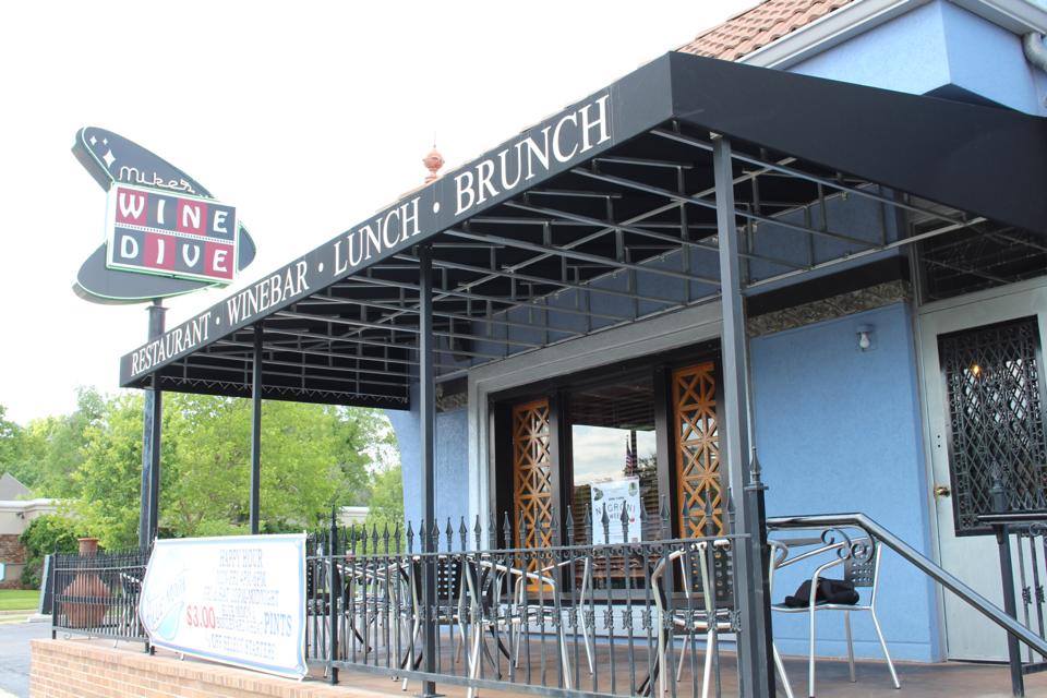 Wine-Dive-Patio.jpg