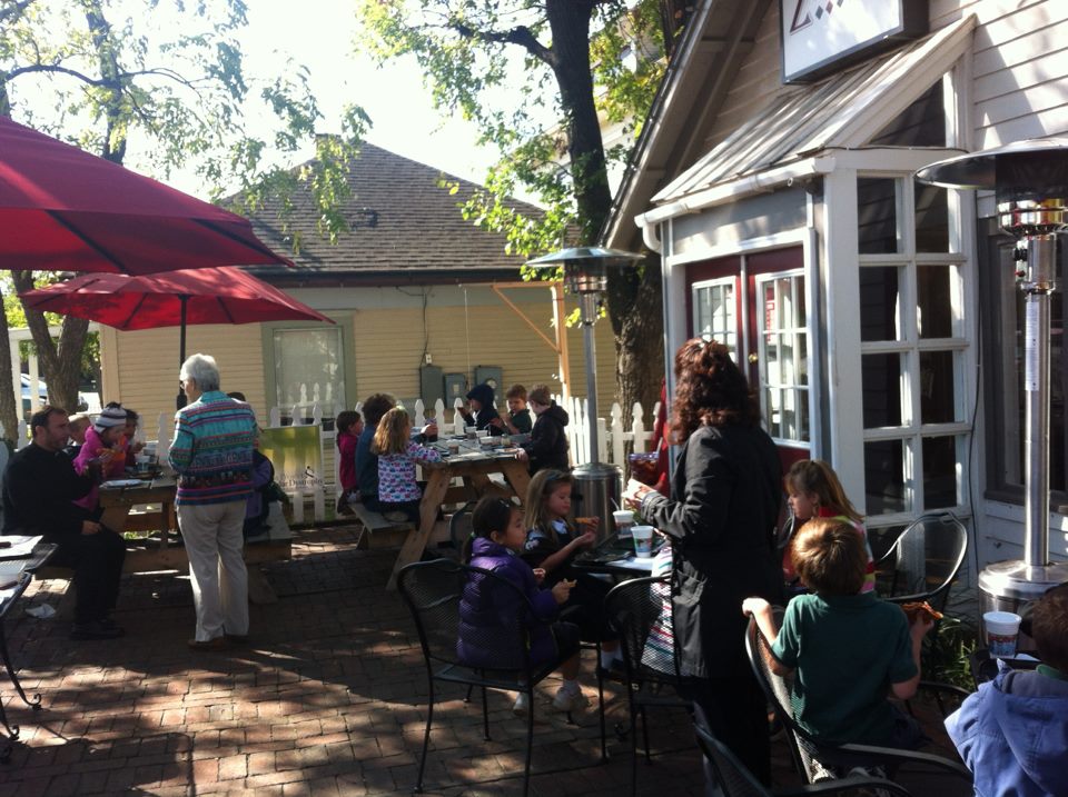 Ziggys-Patio2.jpg