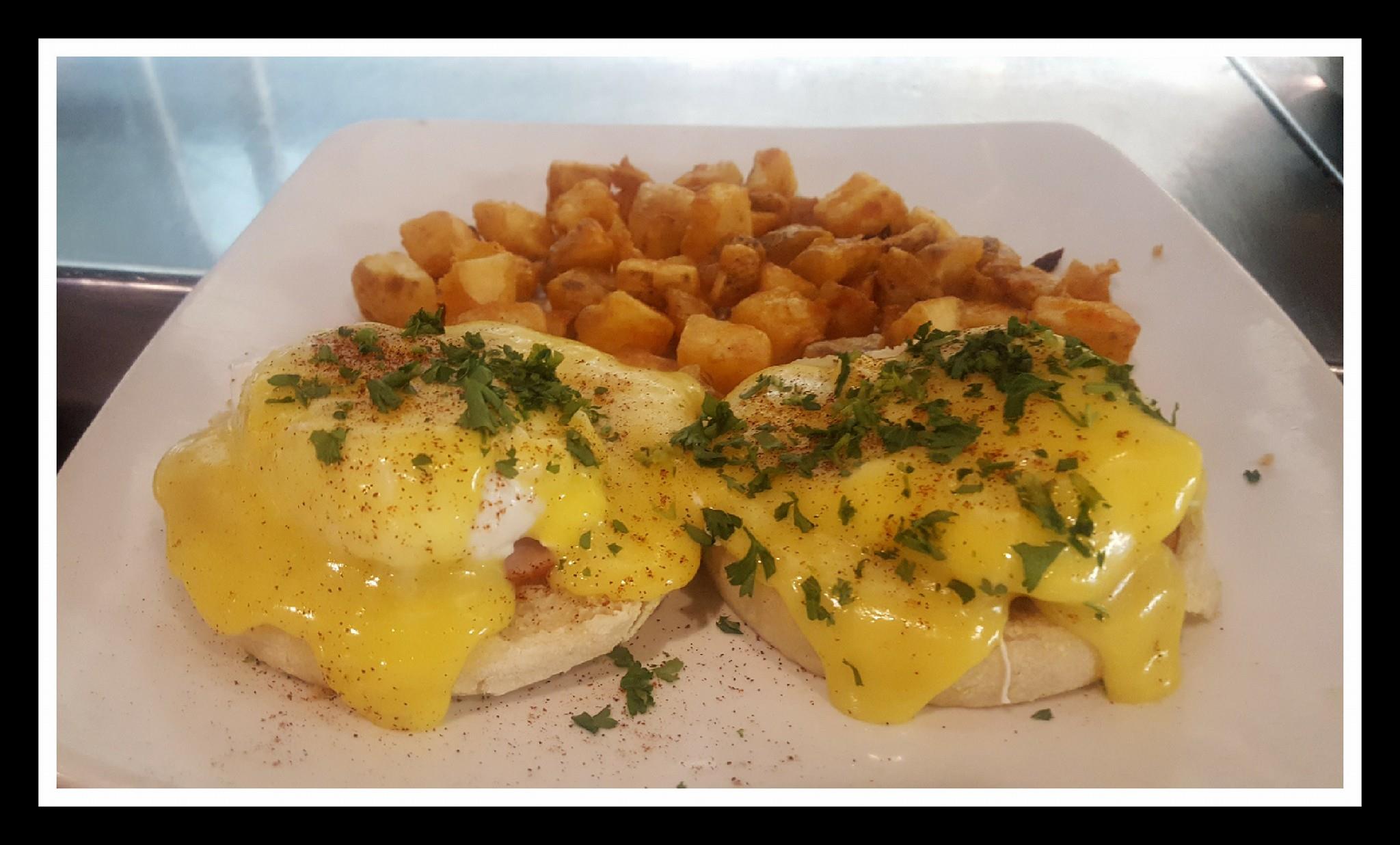 Brunch-at-The-Hill.jpg
