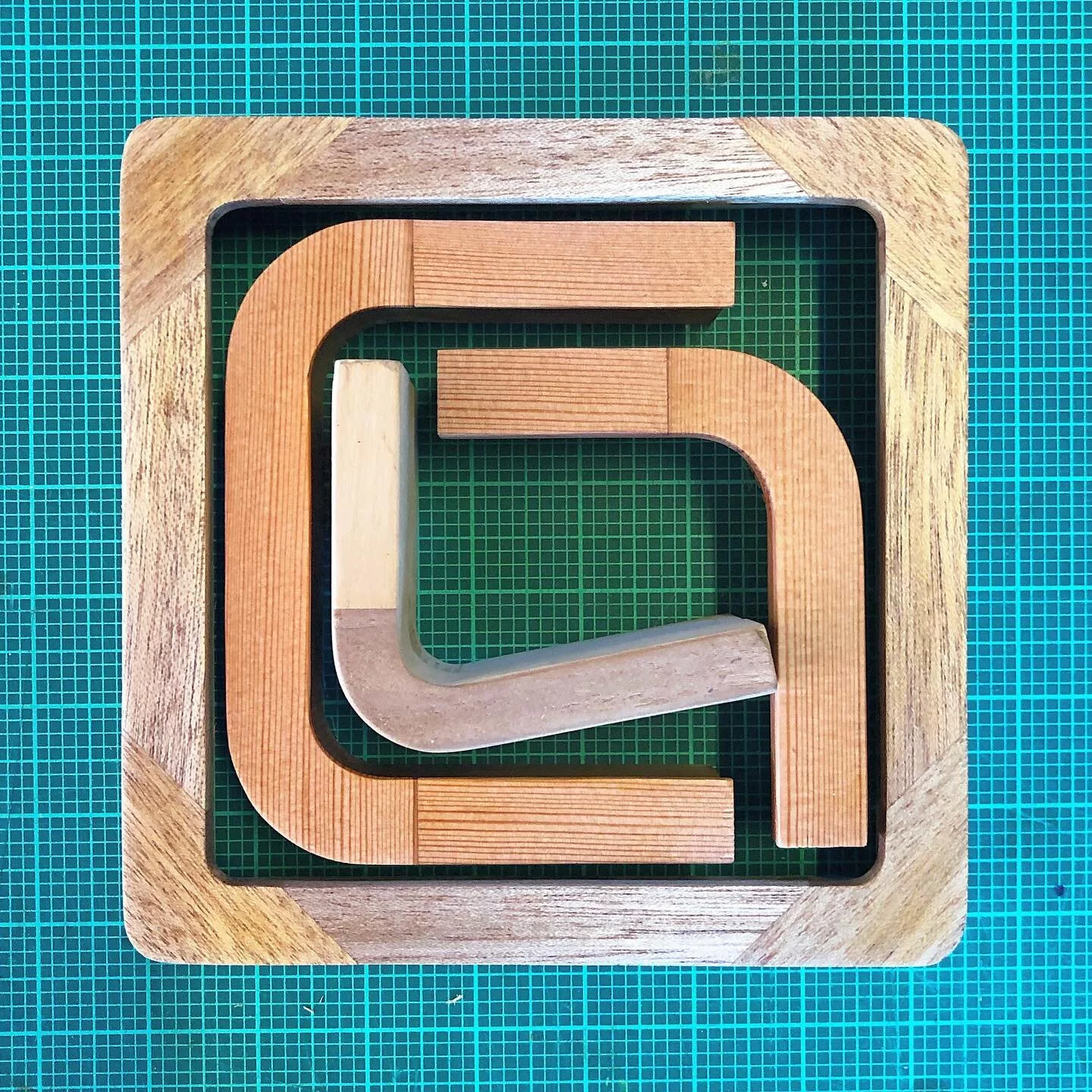 r&amp;d various corner conditions.
.
#woodworking #pictureframe #mitre #kerfbending