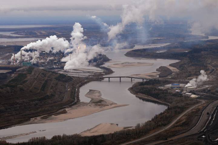 Athabasca River Pollution (Global News)
