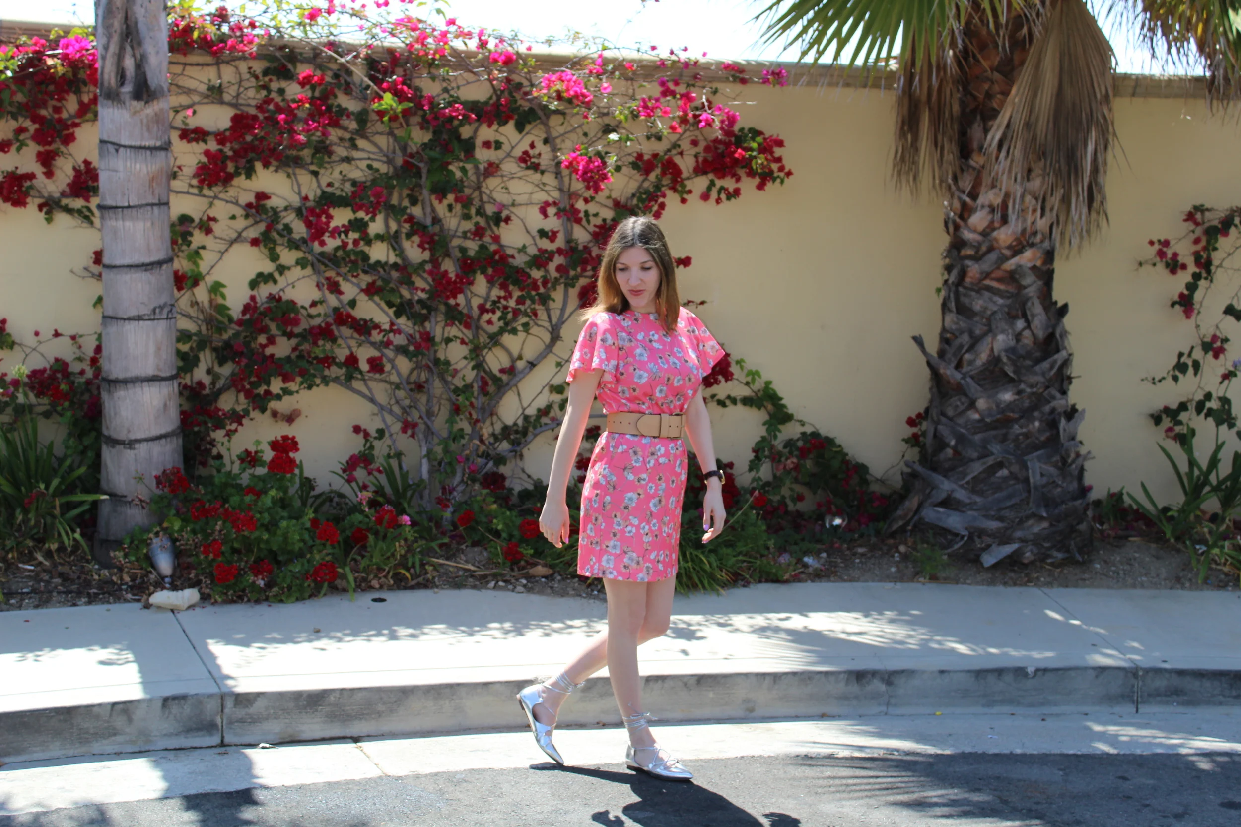 Dress: Asos , Belt: Banana Republic , Shoes: Banana Republic Happy Wednesday!!! This is a fun look I wore the other day while hanging out with my brother. The dress is super soft and comfy and perfect for the spring. The lace up flats are right on trend and complemented the silver blue hues of the flowers on the dress. The dress is actually a shift dress, so I belted it with a wide belt that I feel really tied the whole look together. I think this look is really cute and yet so easy to create! I love it! Thanks for stopping by! Keep following for more new looks!!! Ciao!