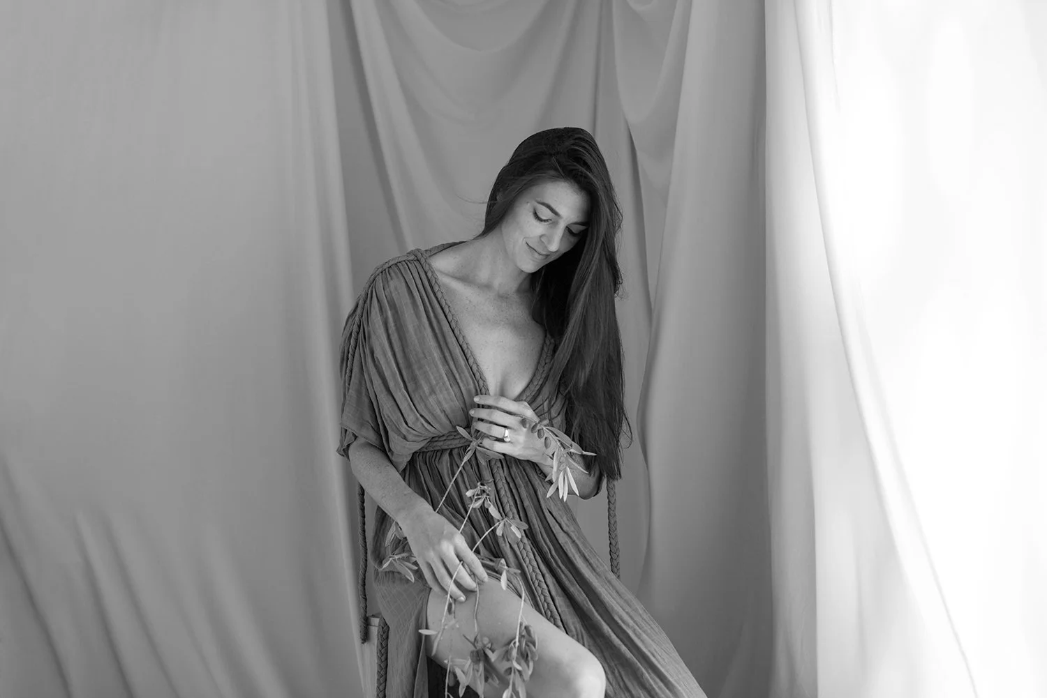 elise-sensual-portrait-by-mariya-mileva-01 c sml bw.jpg