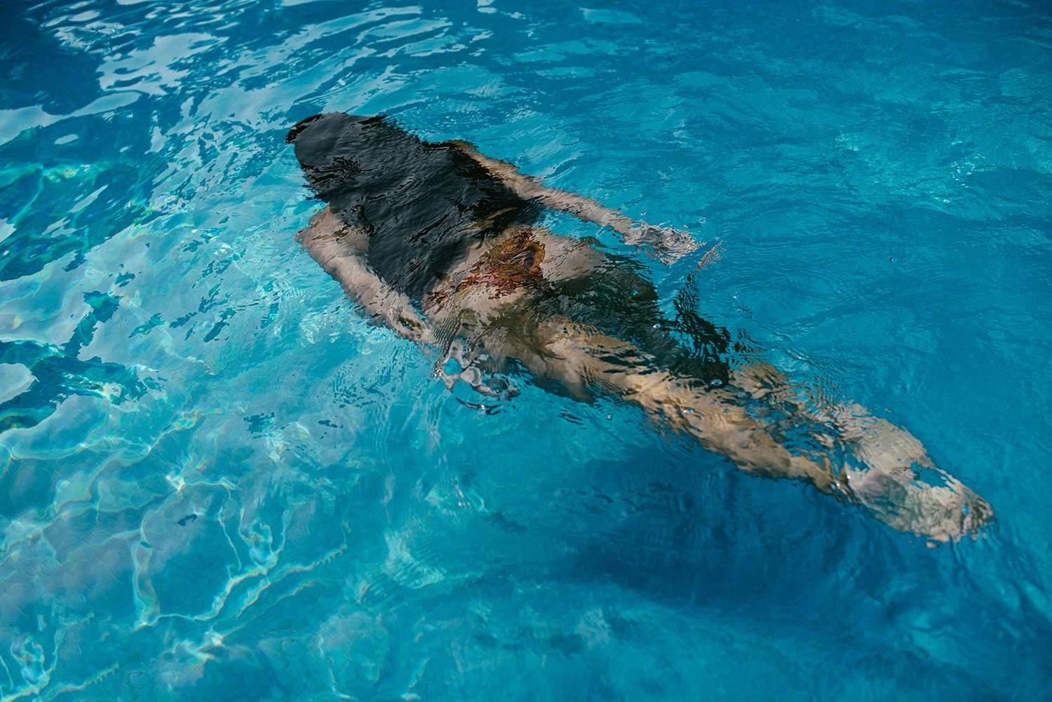nuria-pool-summer-by-mariya-mileva-01sml.jpg