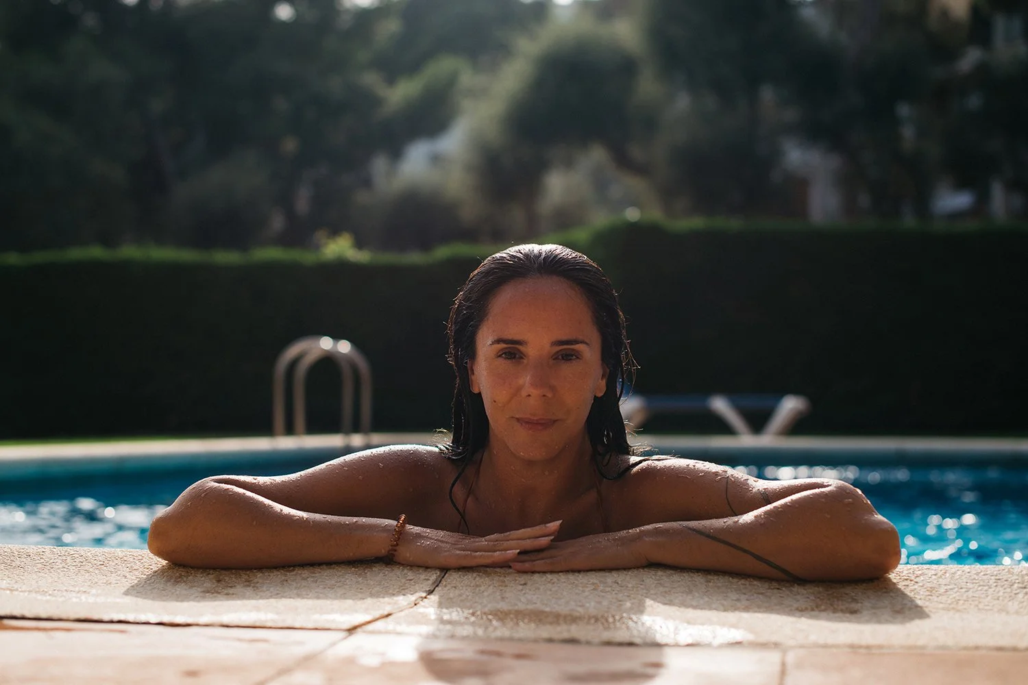 nuria-pool-portrait-by-mariya-mileva-02 x1500.jpg