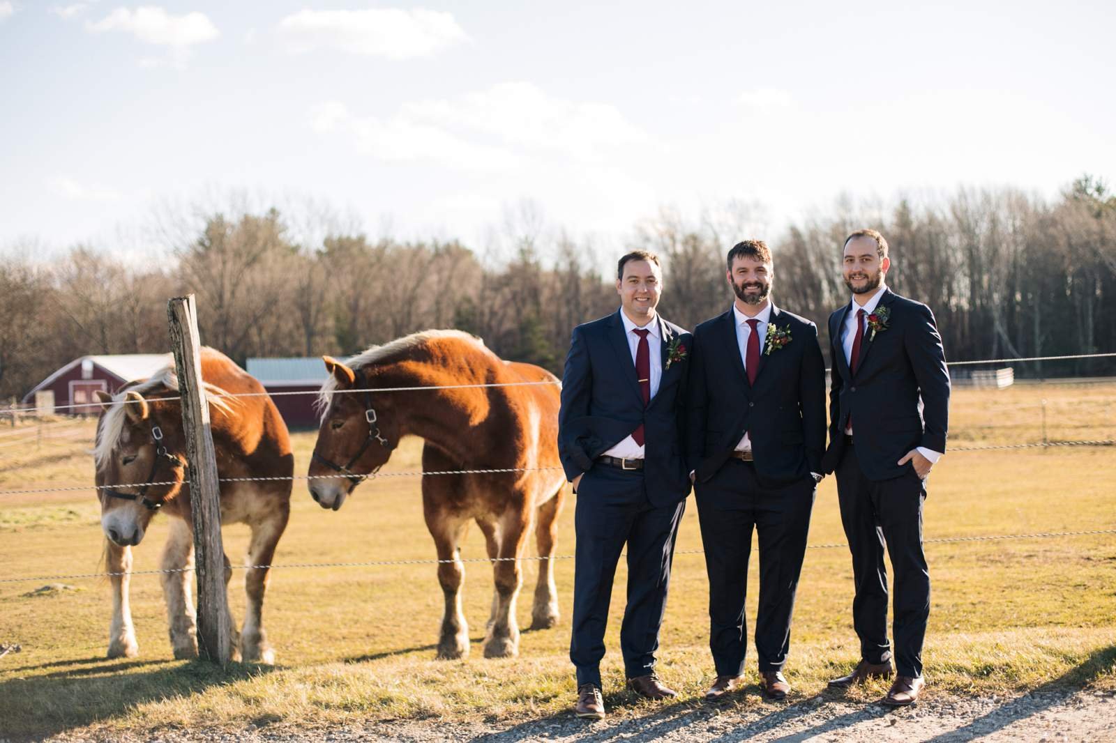 farm-wedding-winter-barn-forest-portraits-02.jpg