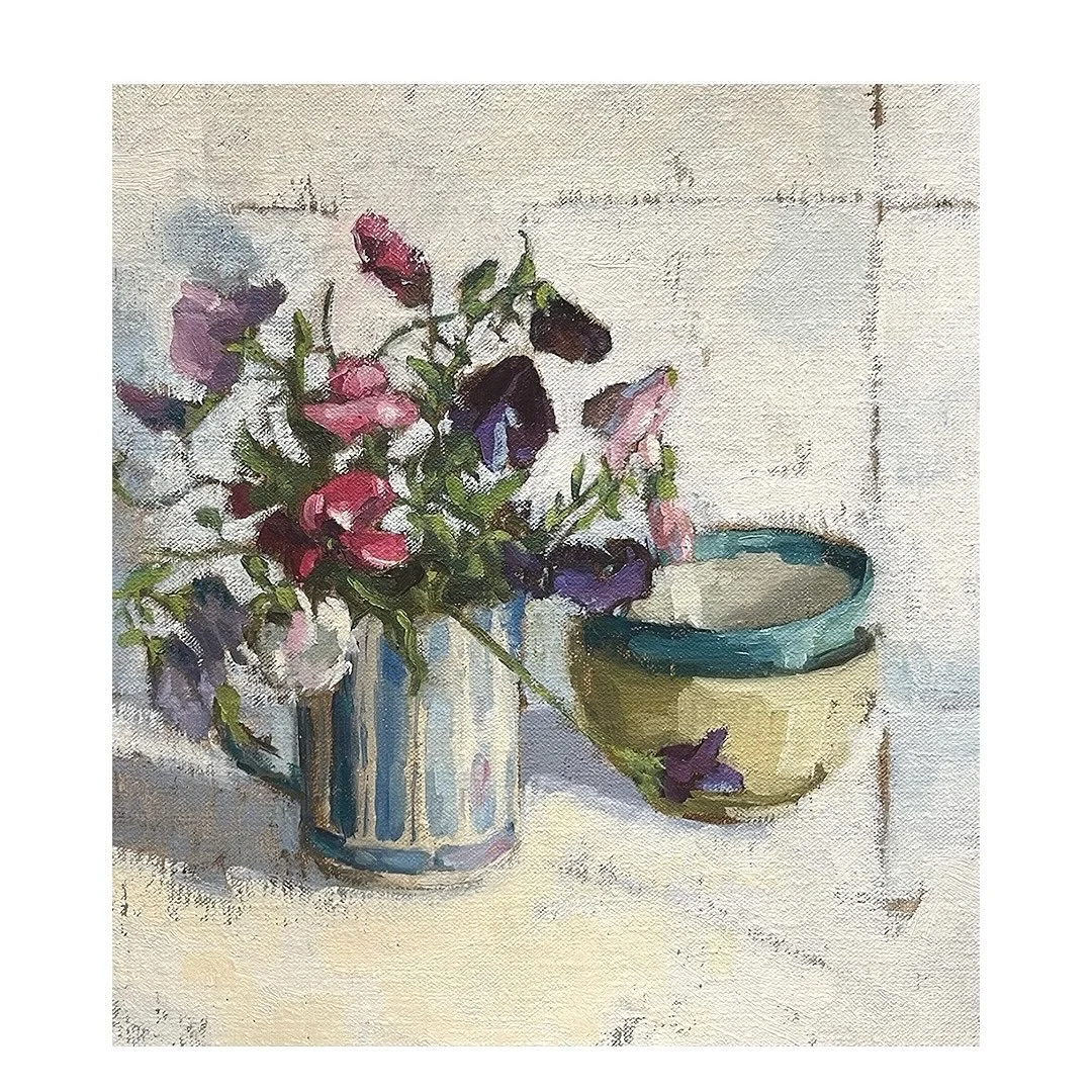 I&rsquo;ve been painting the sweet peas again! This is a section of a larger painting with some of my pots included. I think this might be the last of the sweet peas now, they are struggling to keep going in the heat.

The ground on this one was dark
