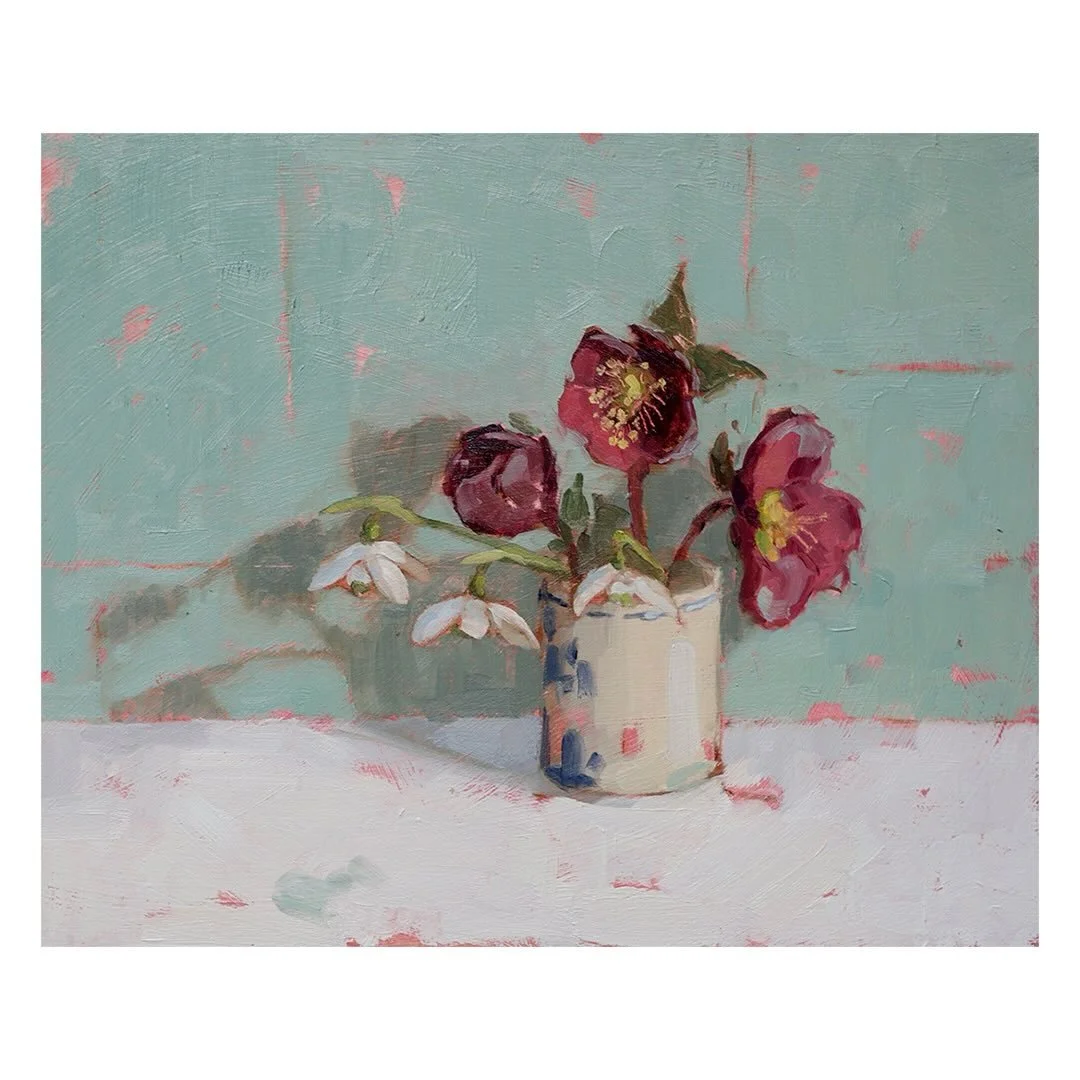 Day 30 #stradaeasel 

The penultimate day of the challenge and I&rsquo;ve really enjoyed painting this floral still life. The deep crimson and bold petals of the hellebores bring out the delicacy of the snowdrops and they work really well together.

