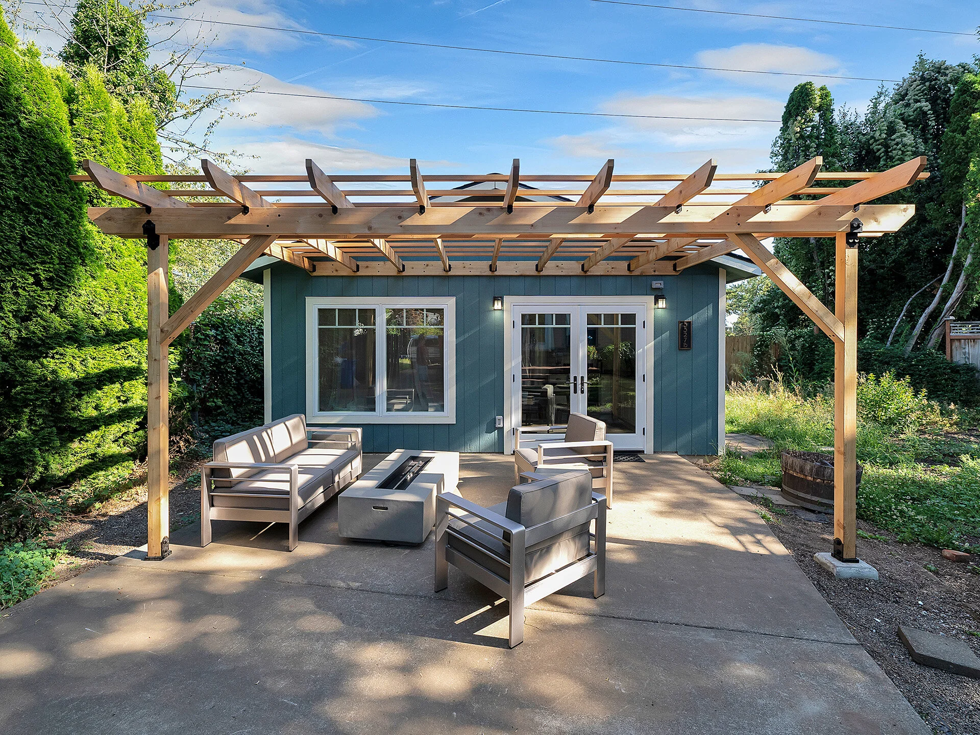 3327 NE Clackamas St - Portland - 01.jpg