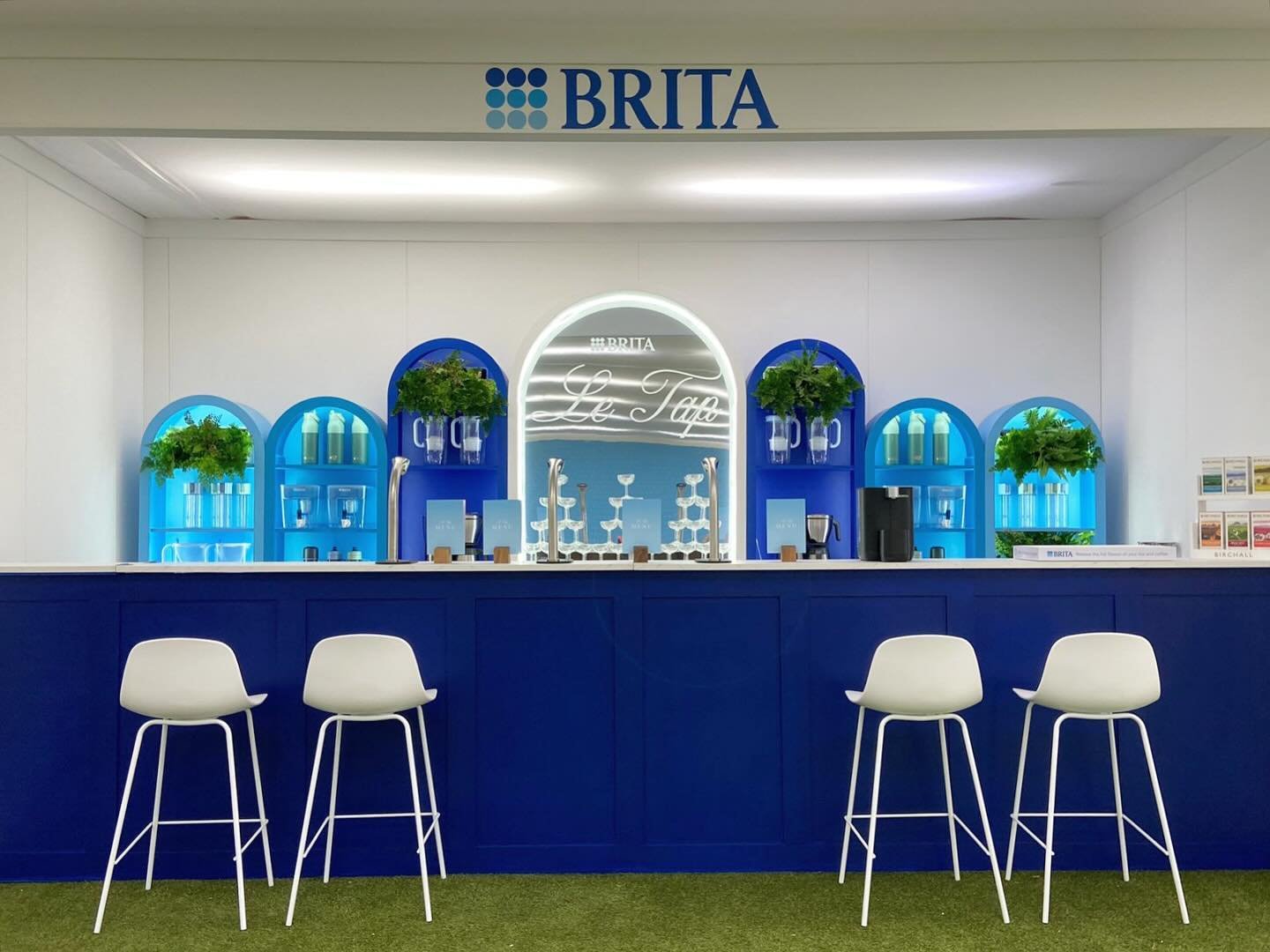 Fancy a glass of Adam&rsquo;s Ale at Le Tap. No single use plastic bottles here. Bar built @create_180 for @kgagencyuk for @brita.uk 
The client was so happy with the finished product that it is going into storage for its next outing and so this too 