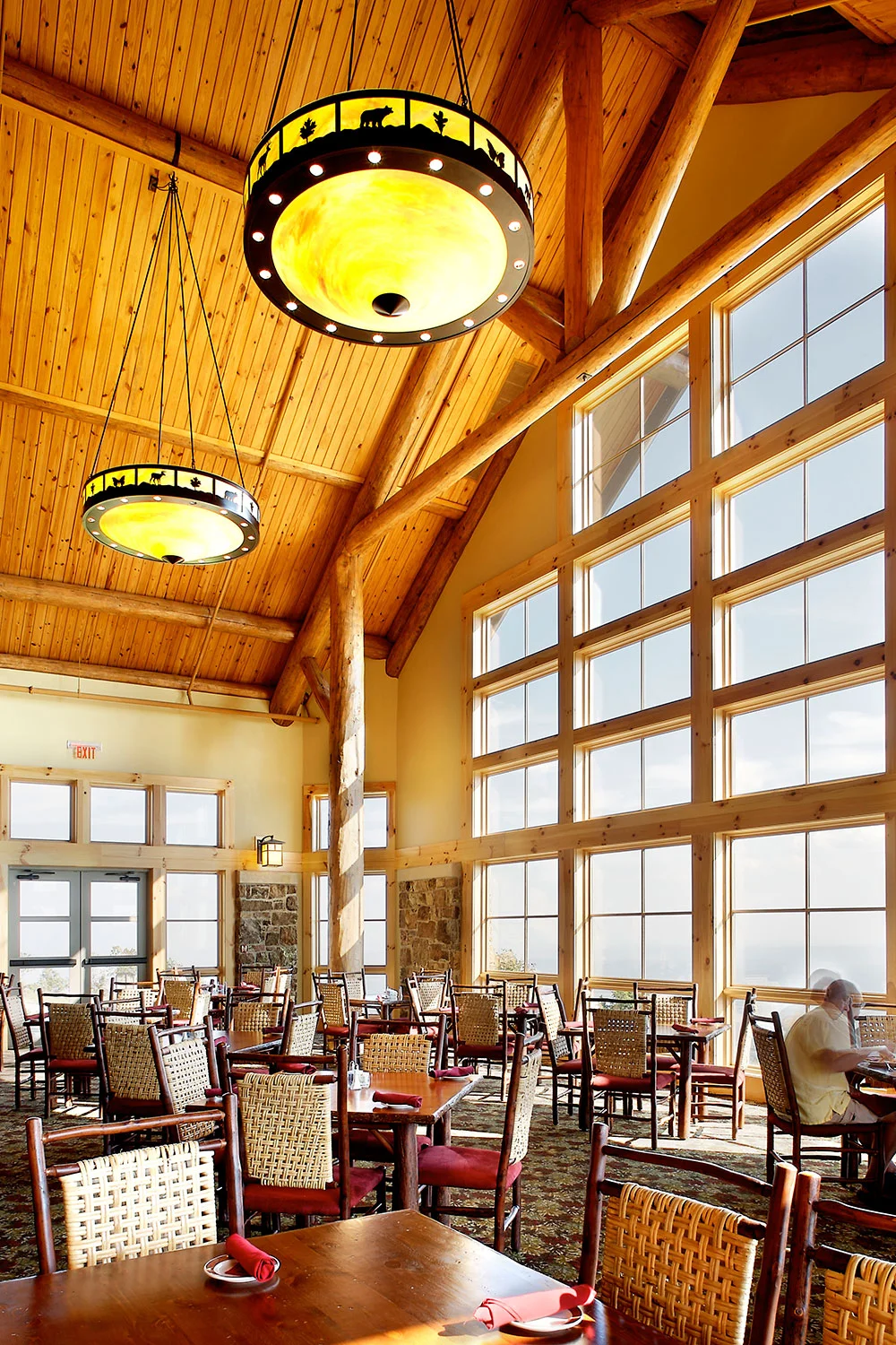 MMag-dining-1.jpg