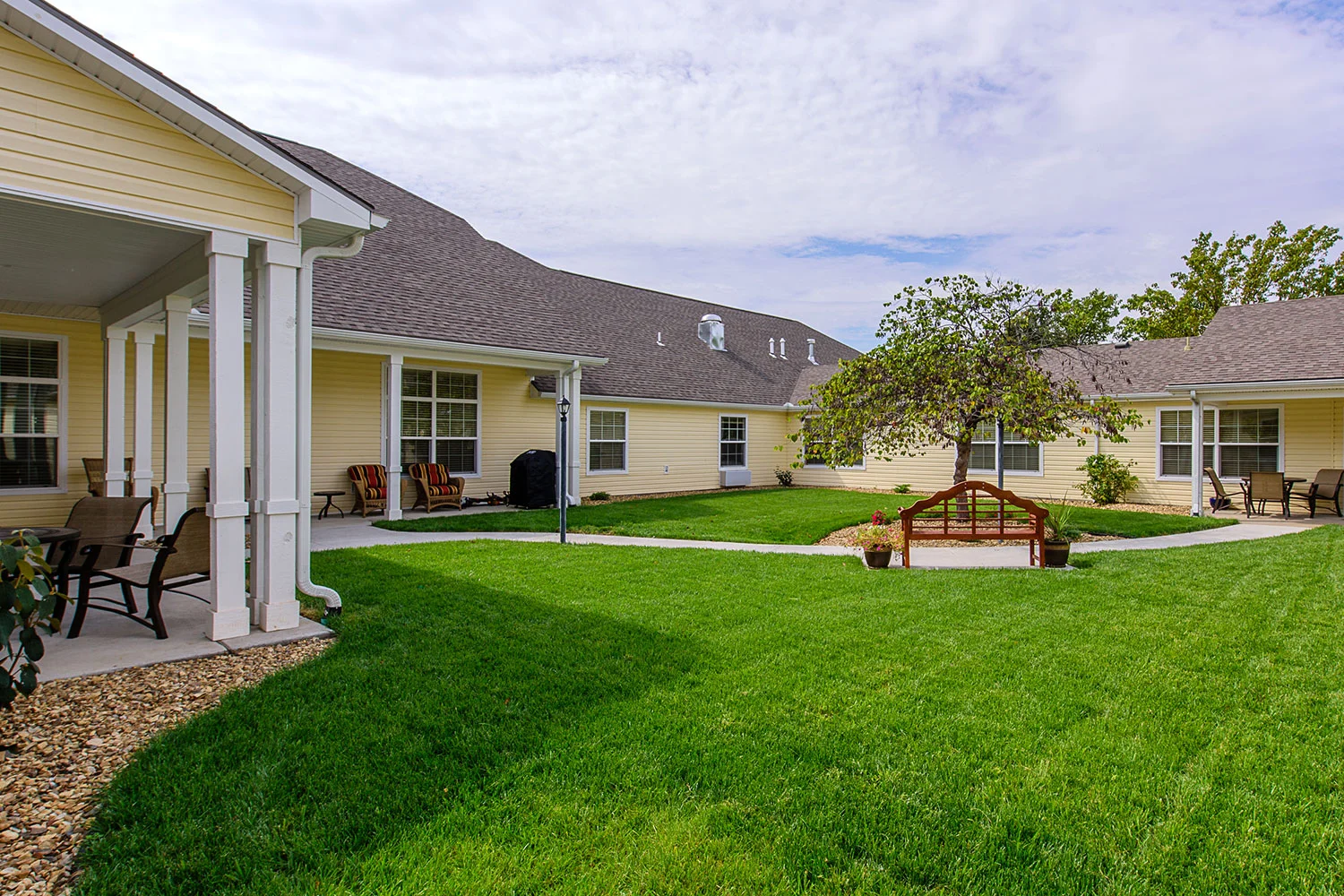SH-Emporia-Courtyard2-edit.jpg