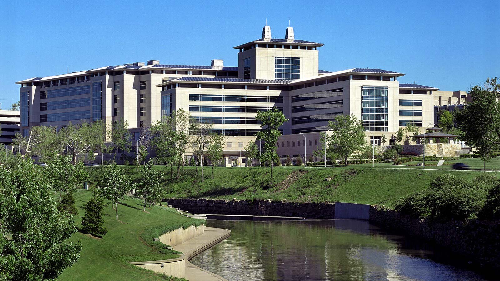 stowers medical research institute