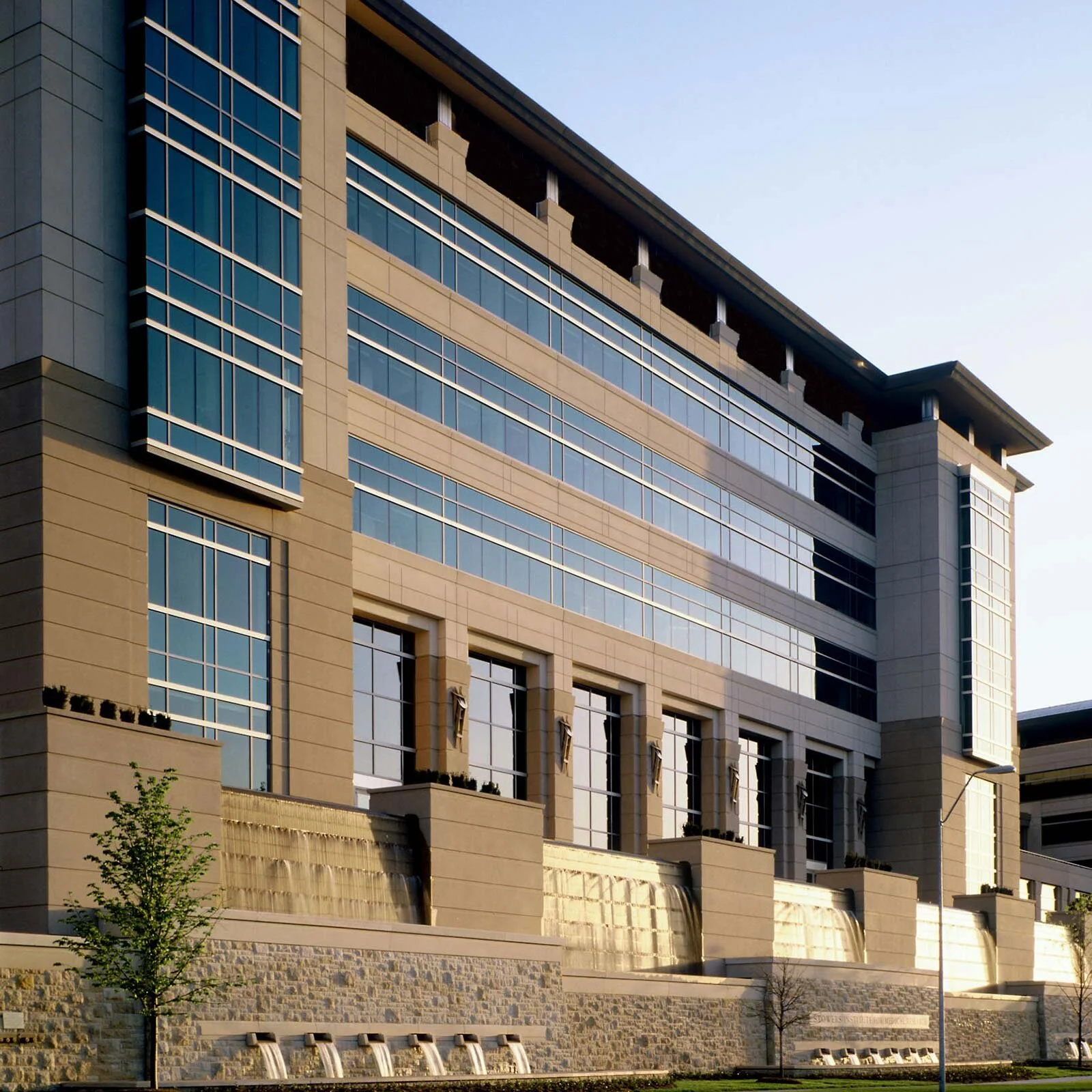 stowers-ext-curtain-wall---edited.jpg
