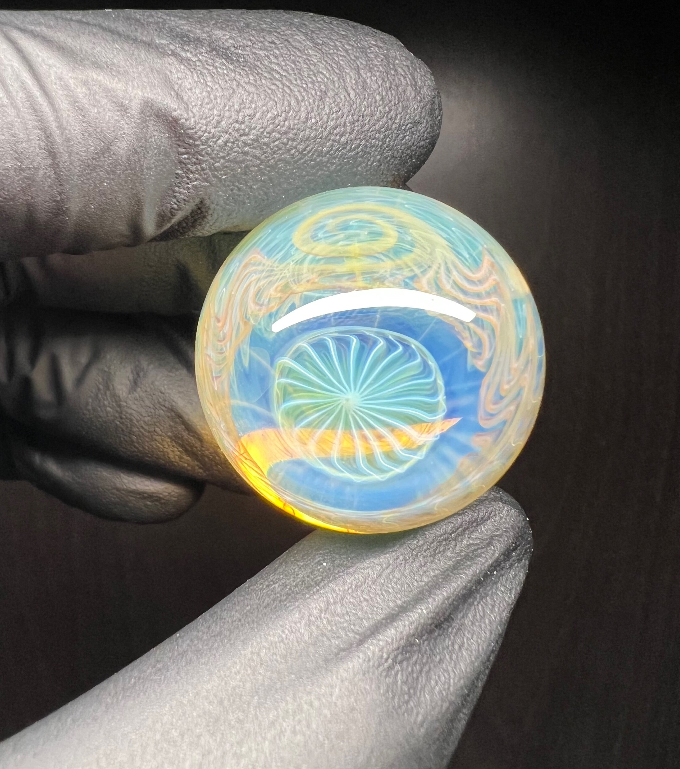 1A7165DB-1D86-4085-966C-6D271ADF3AEC