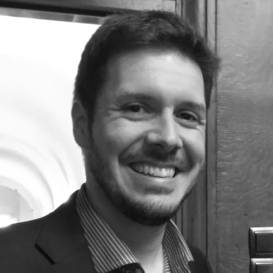 Quique Belenguer Quique Belenguer es director de mints&brains , una agencia especializada en comportamiento de consumidor y ciudadano, que desarrolla, entre otros, proyectos de economía del comportamiento para Empresas, ONGs y entidades Públicas. Es licenciado en Economía por la Universidad de Valencia, MSc en Sociedad de la Información y el Conocimiento en la UOC y executiv MSc en Behavioural Sciences en la London School of Economics.