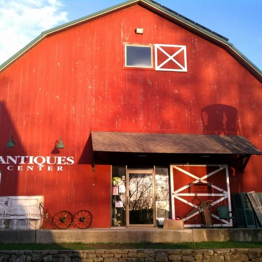 antiquebarn.jpg