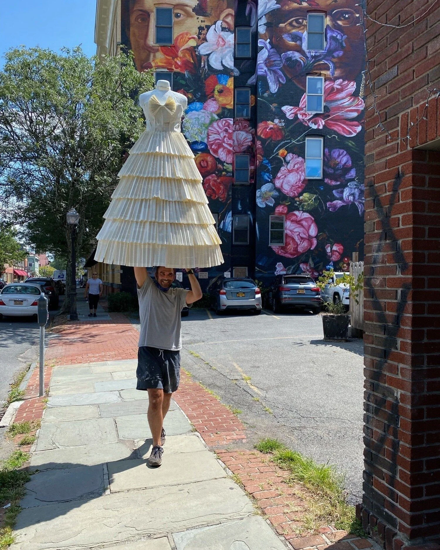 📚💅 Back to school... but make it fabulous! Four years ago today, I created a BTS window display for Half Moon Books that was all paper, all drama and all heart. Think: Marie Antoinette &amp; Vogue - plus a handmade chandelier, naturally.

One for t