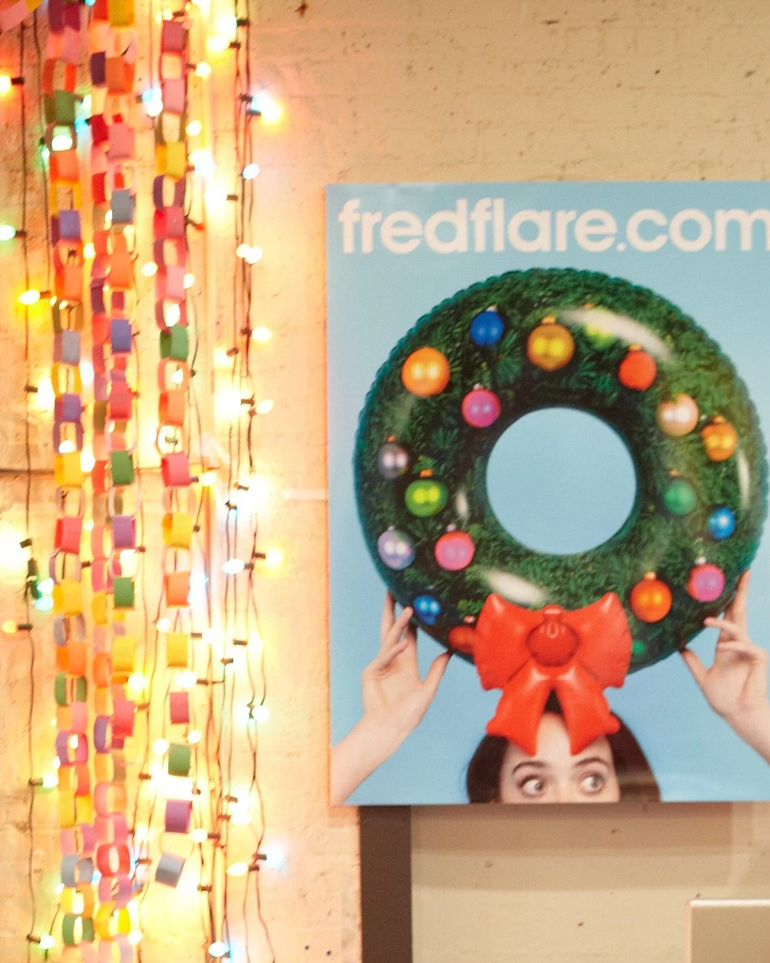 The week before Christmas always makes me think of the Fred Flare pop-up at Jingle Market at Chelsea Market. One word: bananas 🍌! It was busier than anything I&rsquo;ve ever experienced before... Or since. We worked hard and it totally paid off! 

H