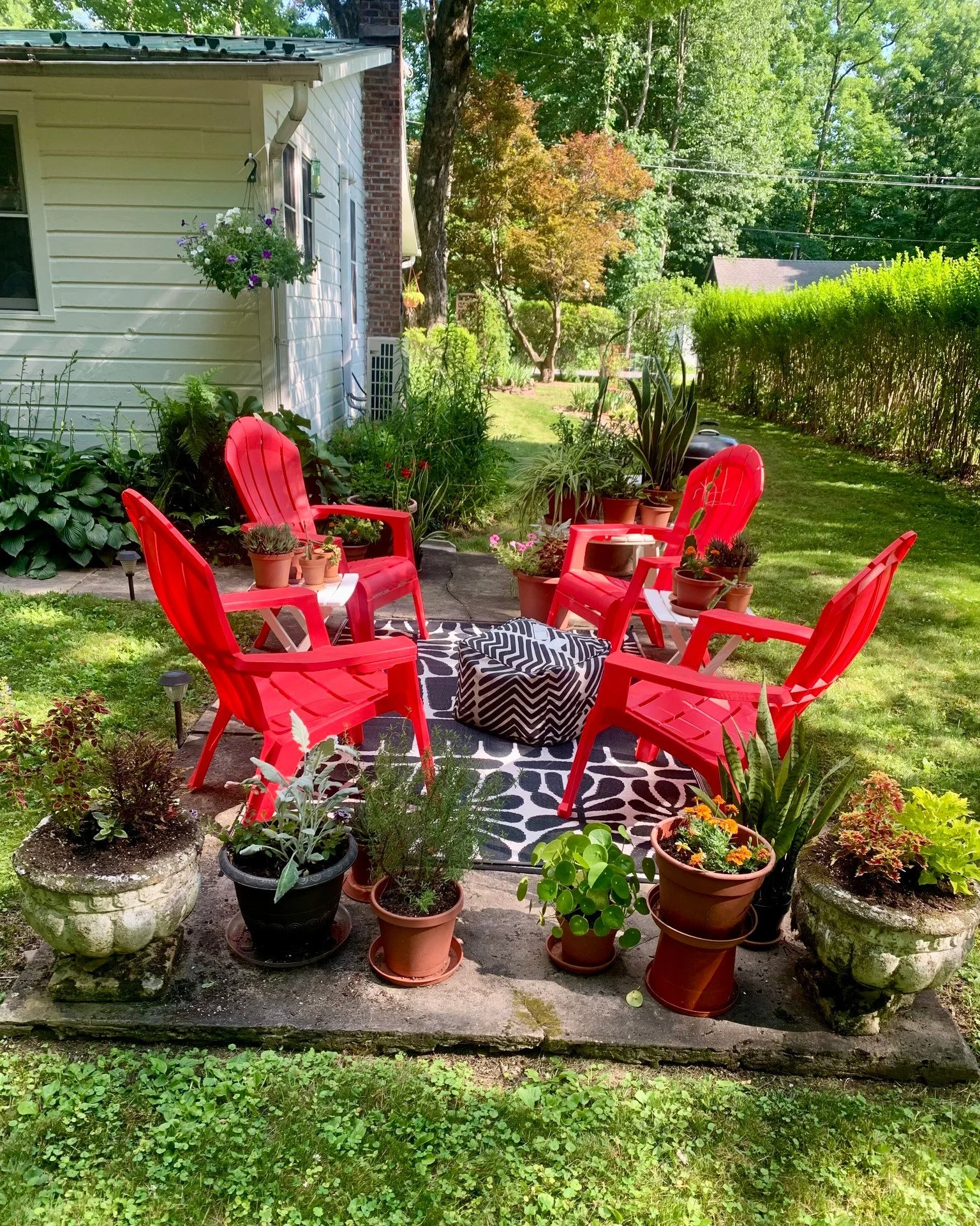 After a long day of marketing at Pioneer, you'll usually find me at the Catskills' premier backyard lounge... Il Patio. 🌻☀️

Yes, I do take breaks... Occasionally. Now, get back to work. 😉

#marketing #backyardpatio #hudsonvalley #thecatskills