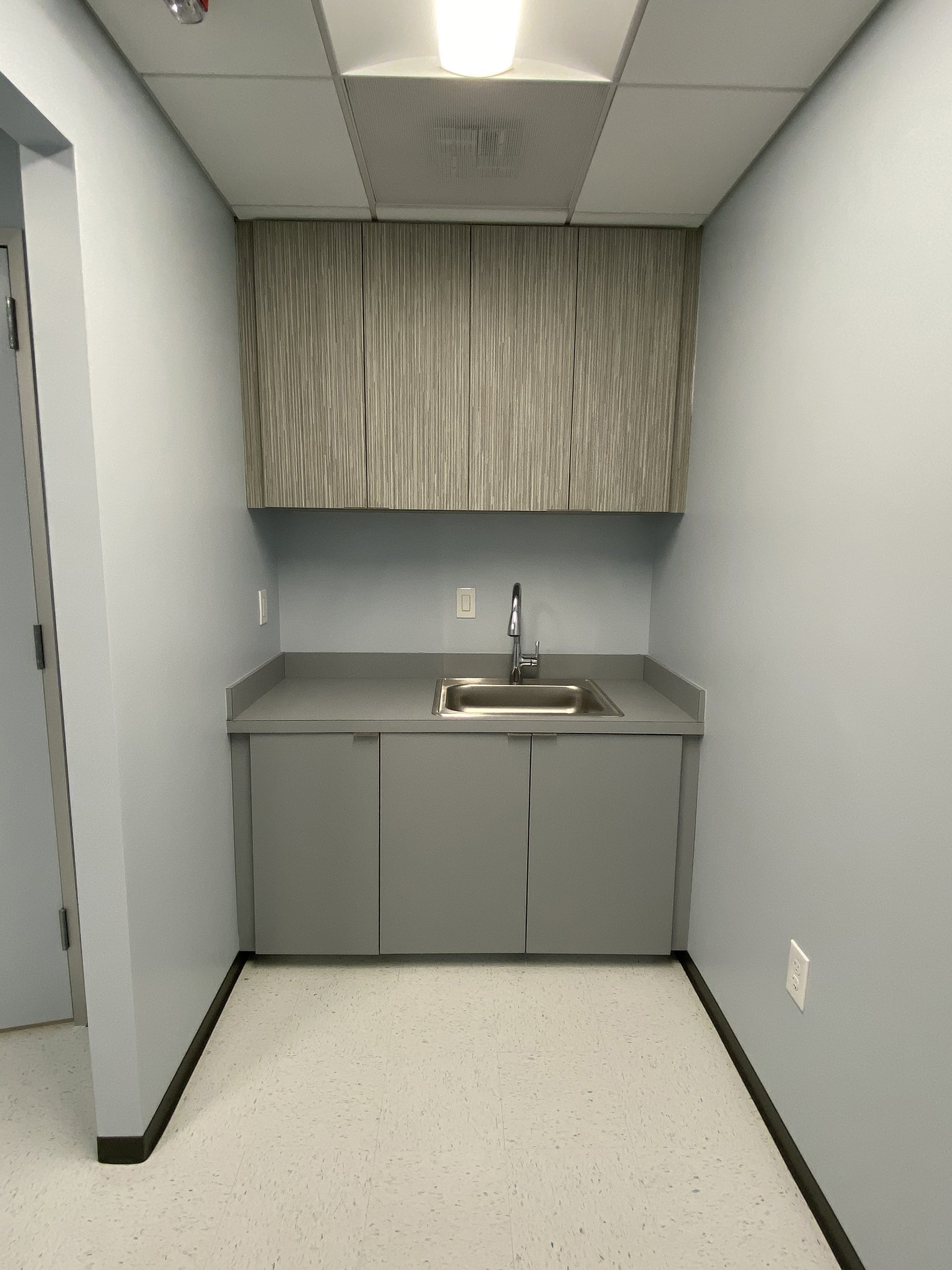 Spec Suite _ Kitchenette.jpg