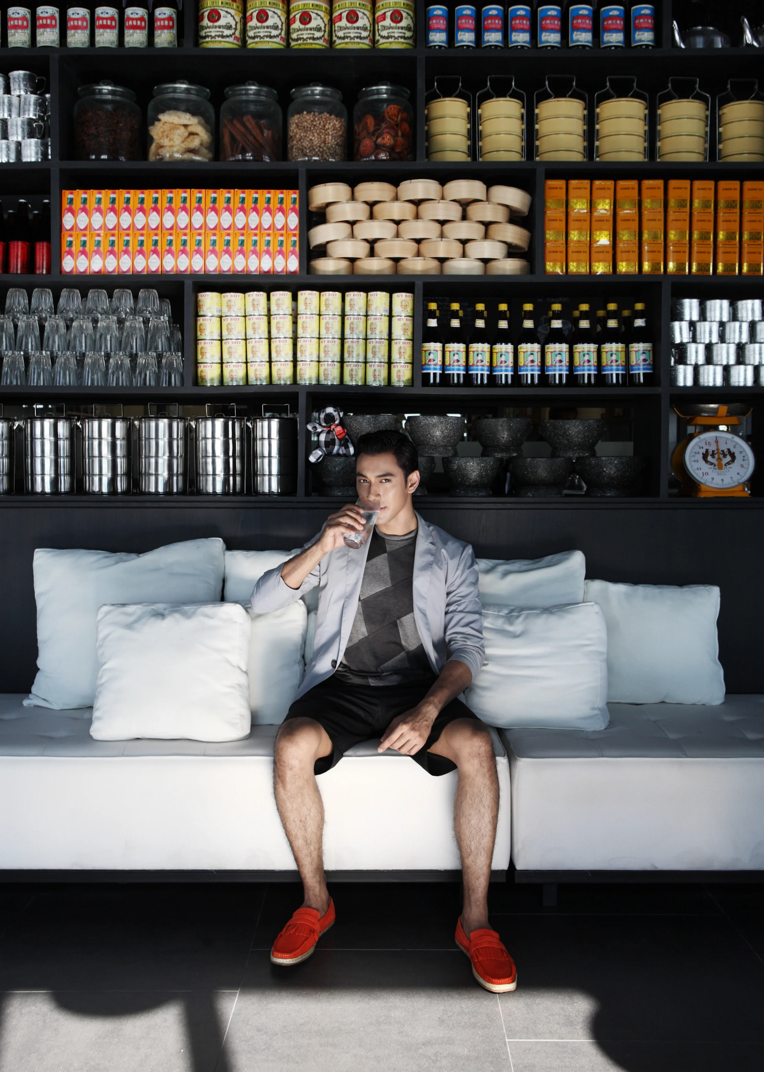 clothes : Calvin Klien Collection / shoes : Pedro
