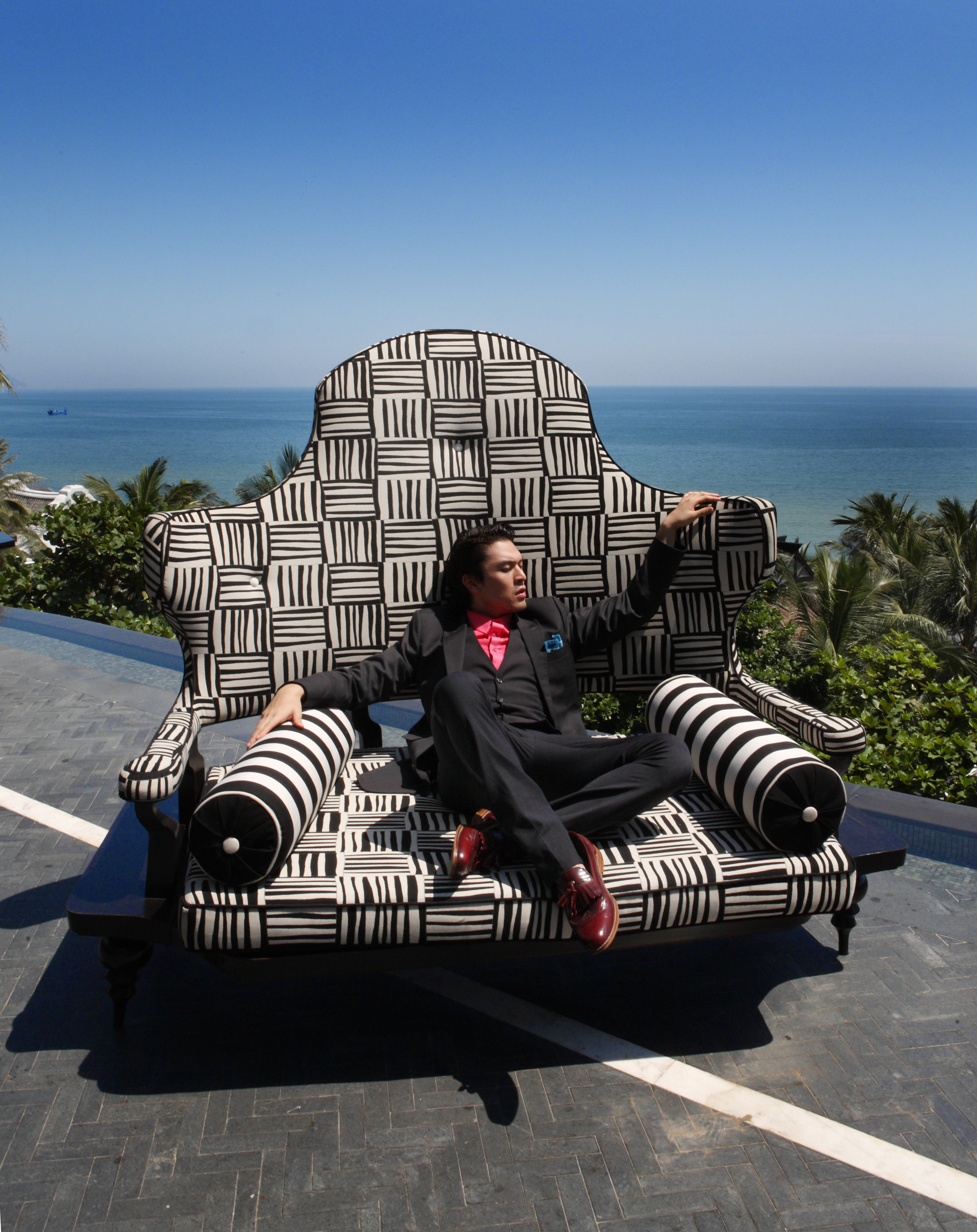 clothes and shoes : Singha Life