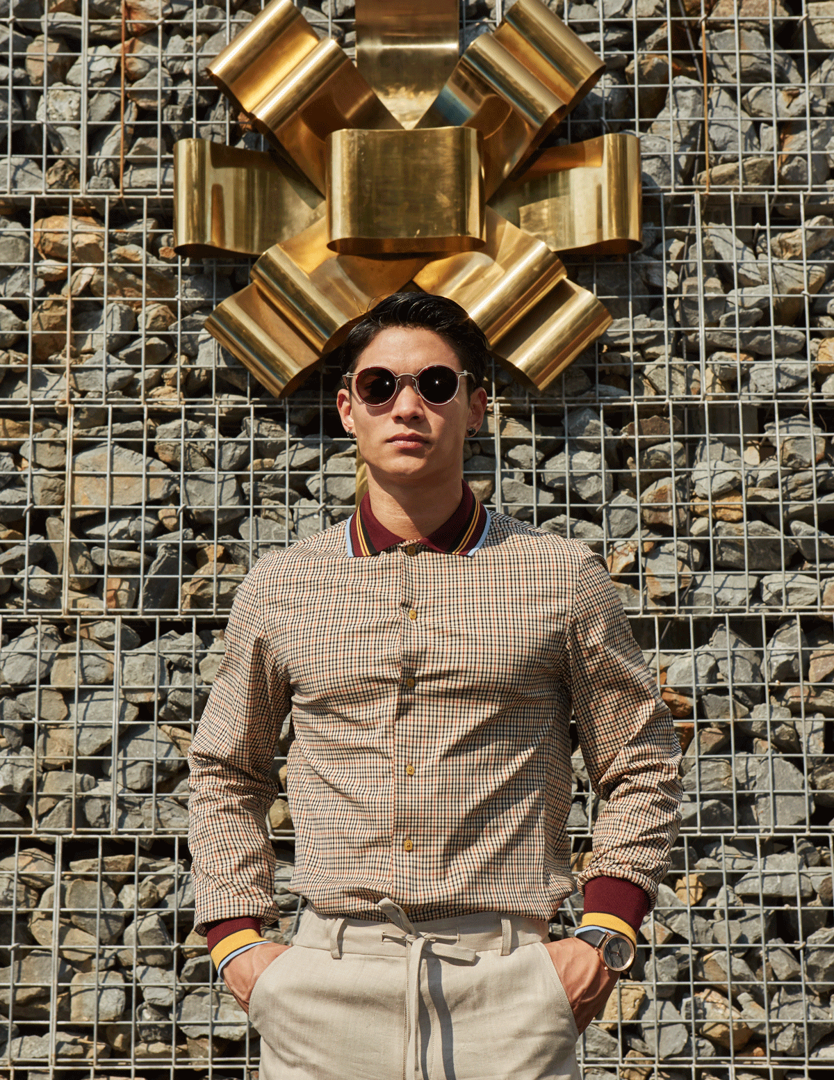 clothes : SARIT / eyeglasses : TAVAT / watch : FORREST