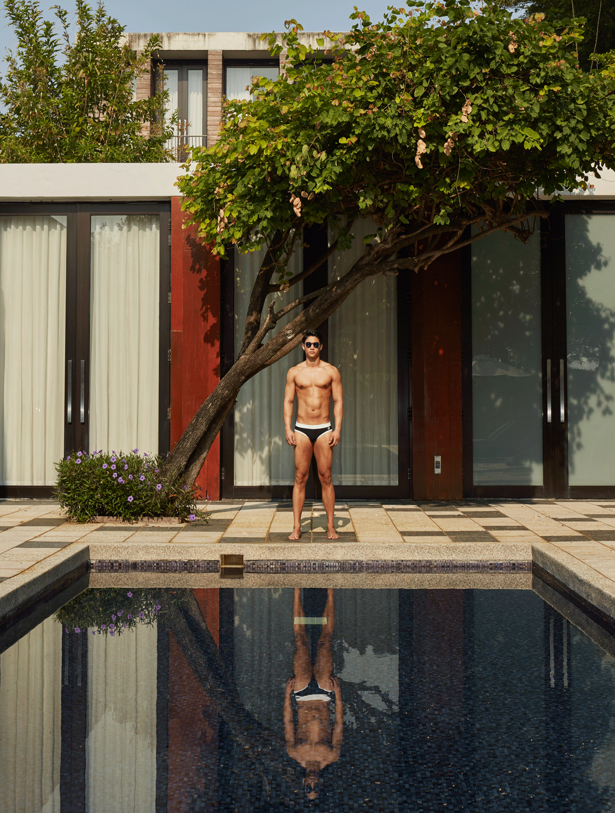 swimwear : NOXX / sunglasses : TAVAT