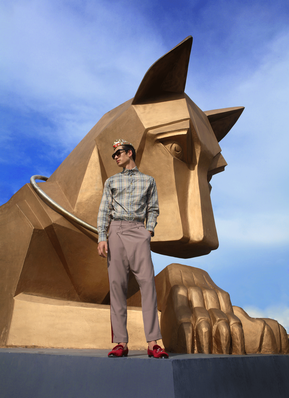 clothes : SARIT / shoes : Tube Gallery