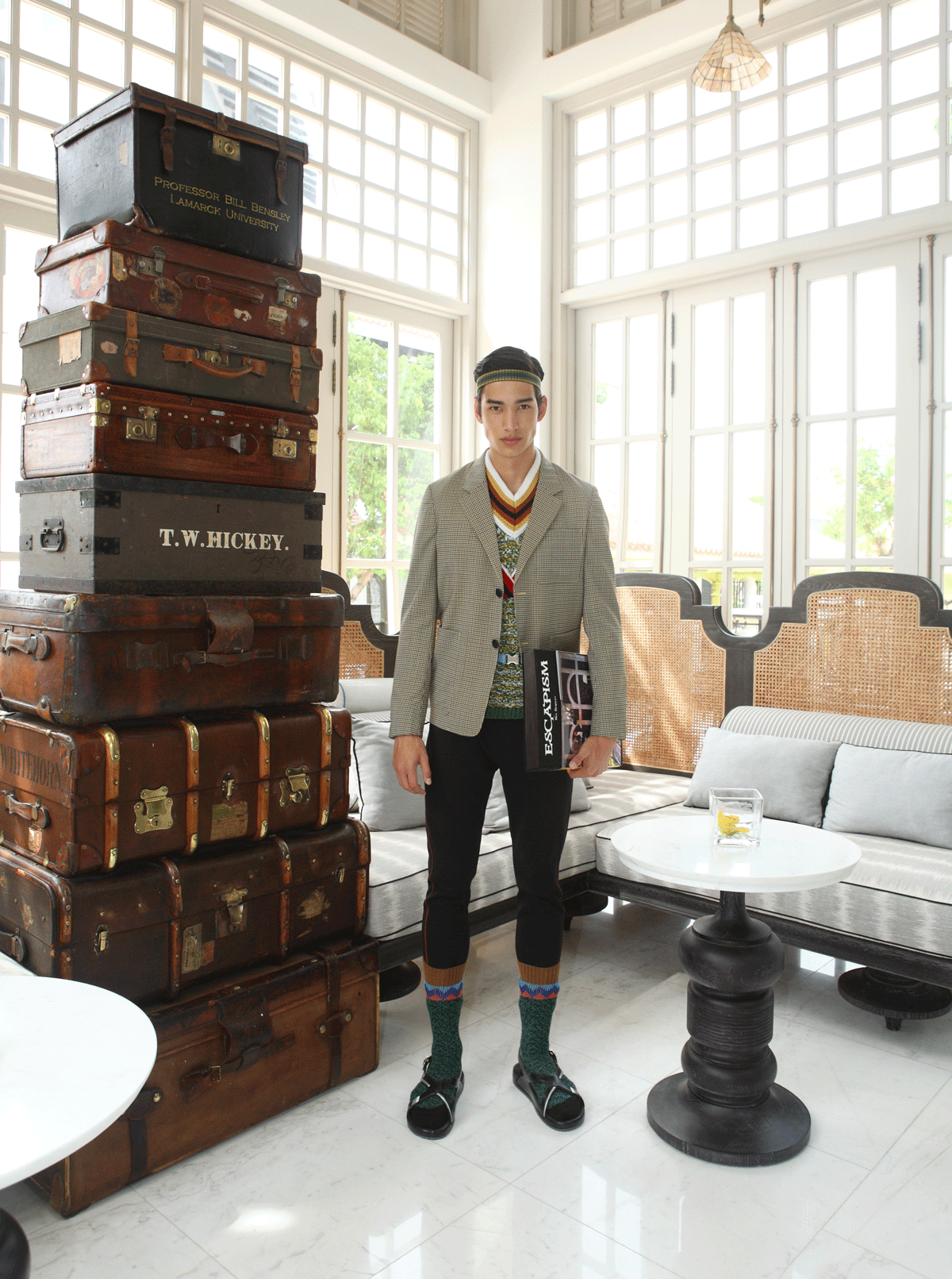 clothes and shoes : PRADA