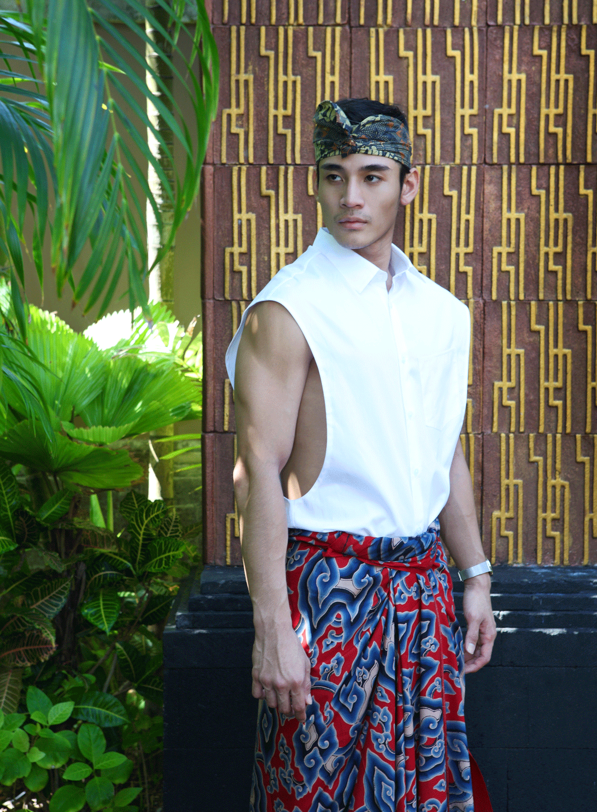 clothes : SARIT / watch : Calvin Klein minimal