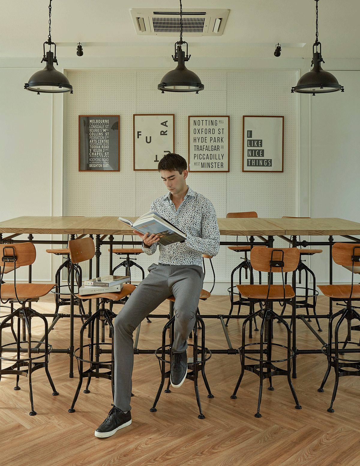 clothes : Paul Smith