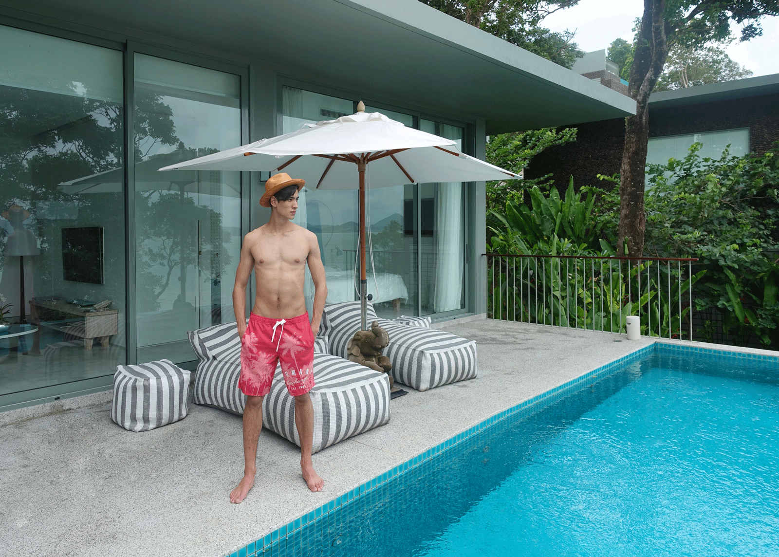 shorts : A/X Armani Exchange