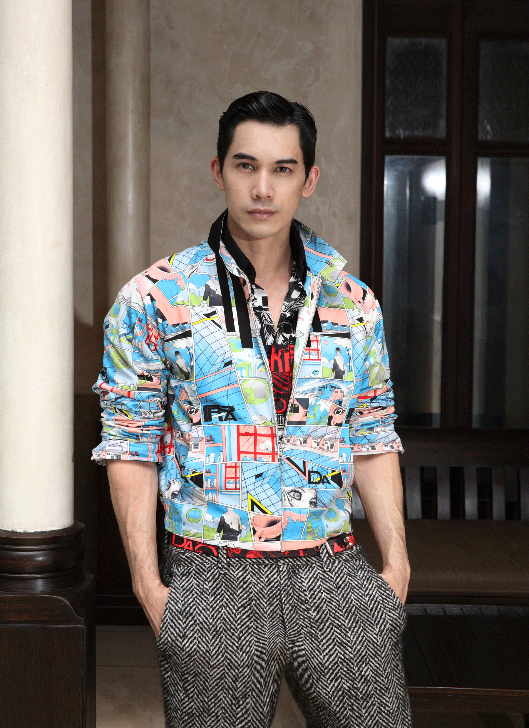 clothes : PRADA