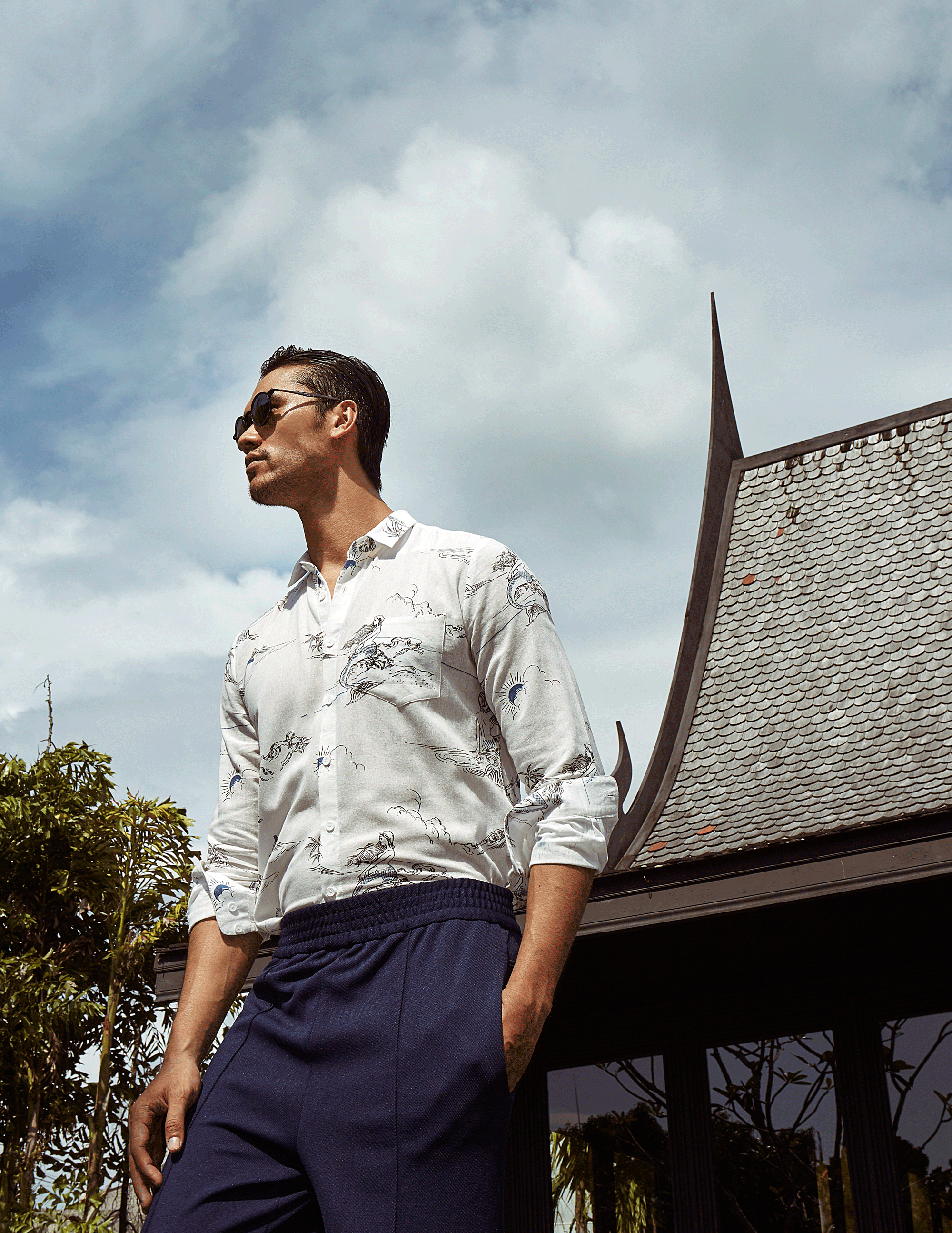 clothes : Painkiller / sunglasses : TAVAT